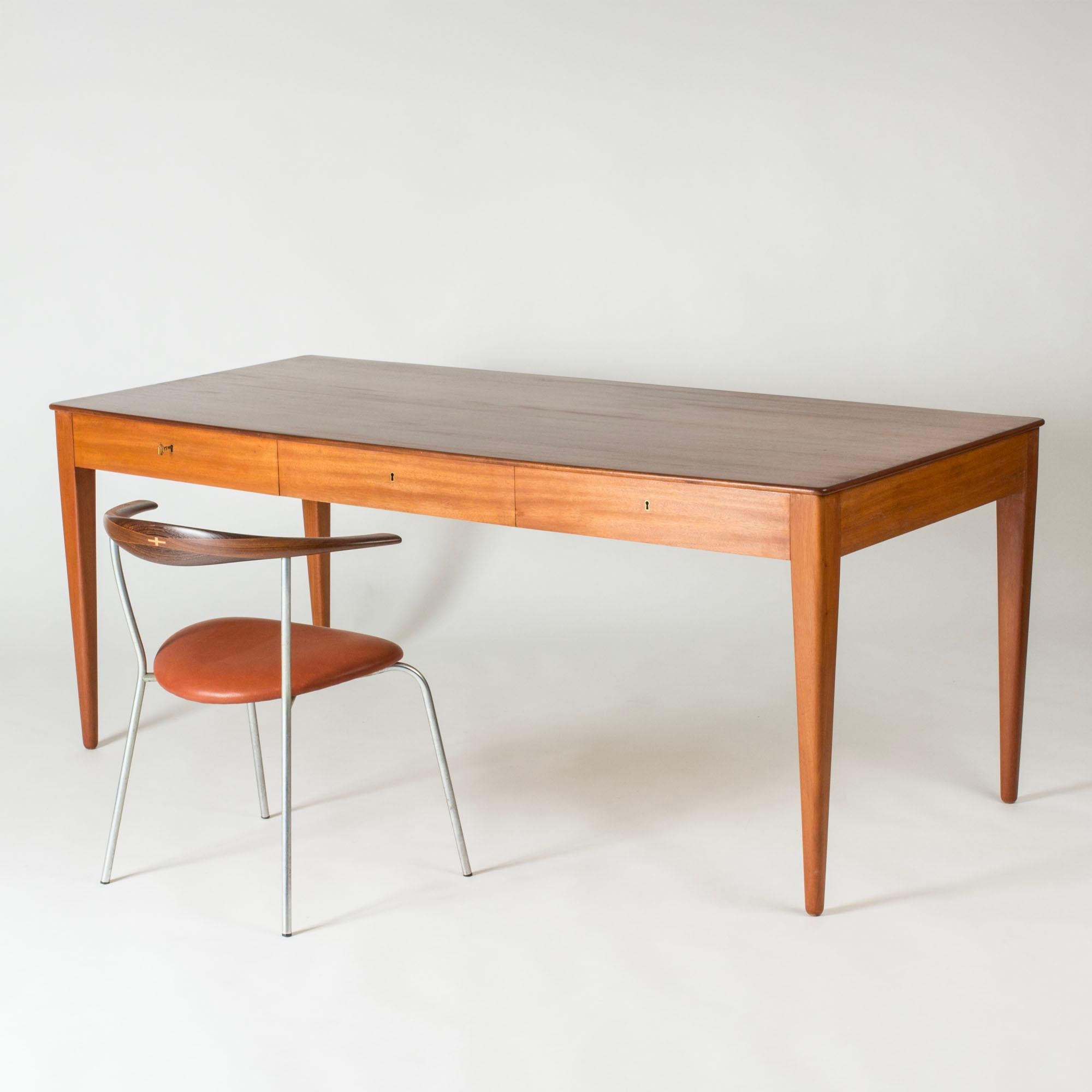 Scrivania del Medioevo di Josef Frank, Svenskt Tenn, Svezia, anni '50 in vendita 3