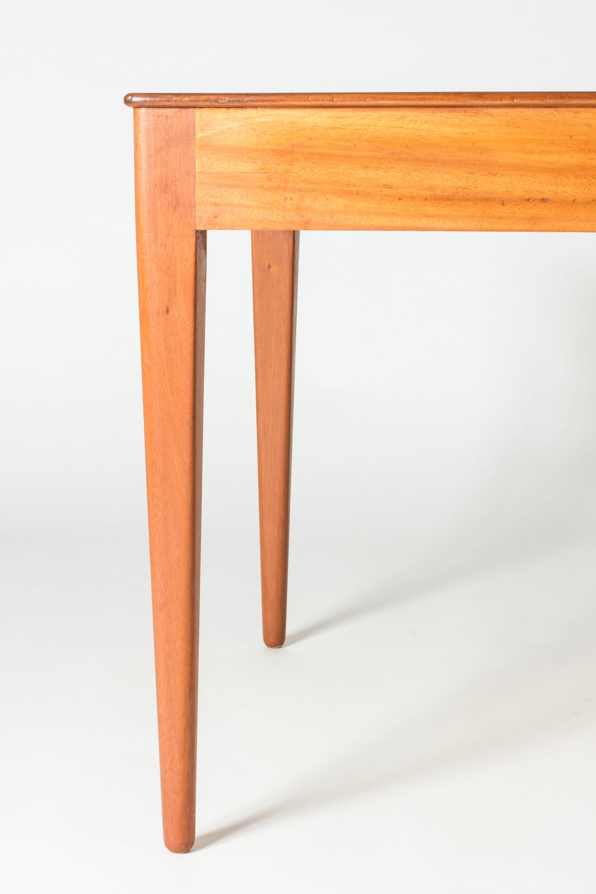 Scandinavo moderno Scrivania del Medioevo di Josef Frank, Svenskt Tenn, Svezia, anni '50 in vendita