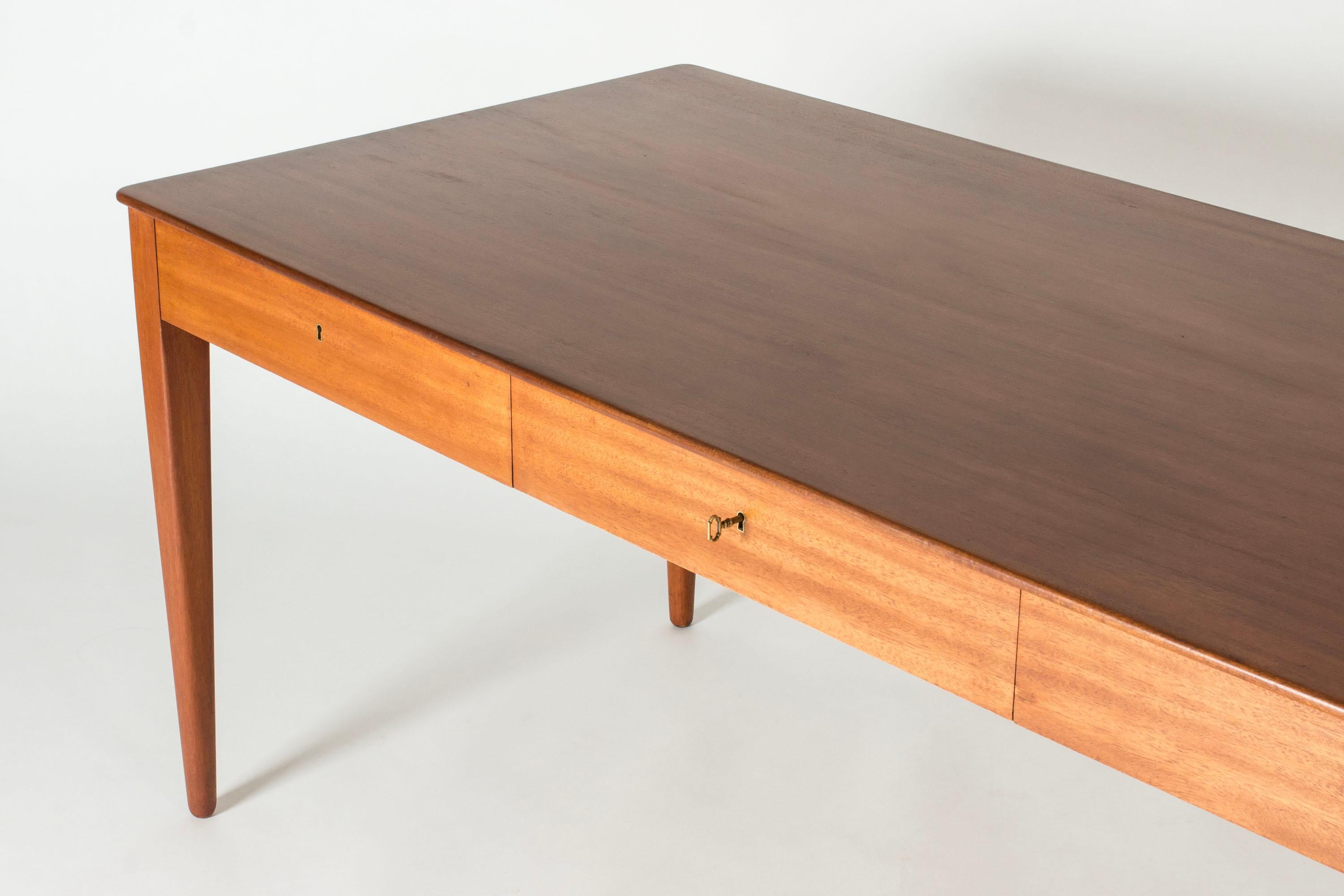 Scrivania del Medioevo di Josef Frank, Svenskt Tenn, Svezia, anni '50 in vendita 1