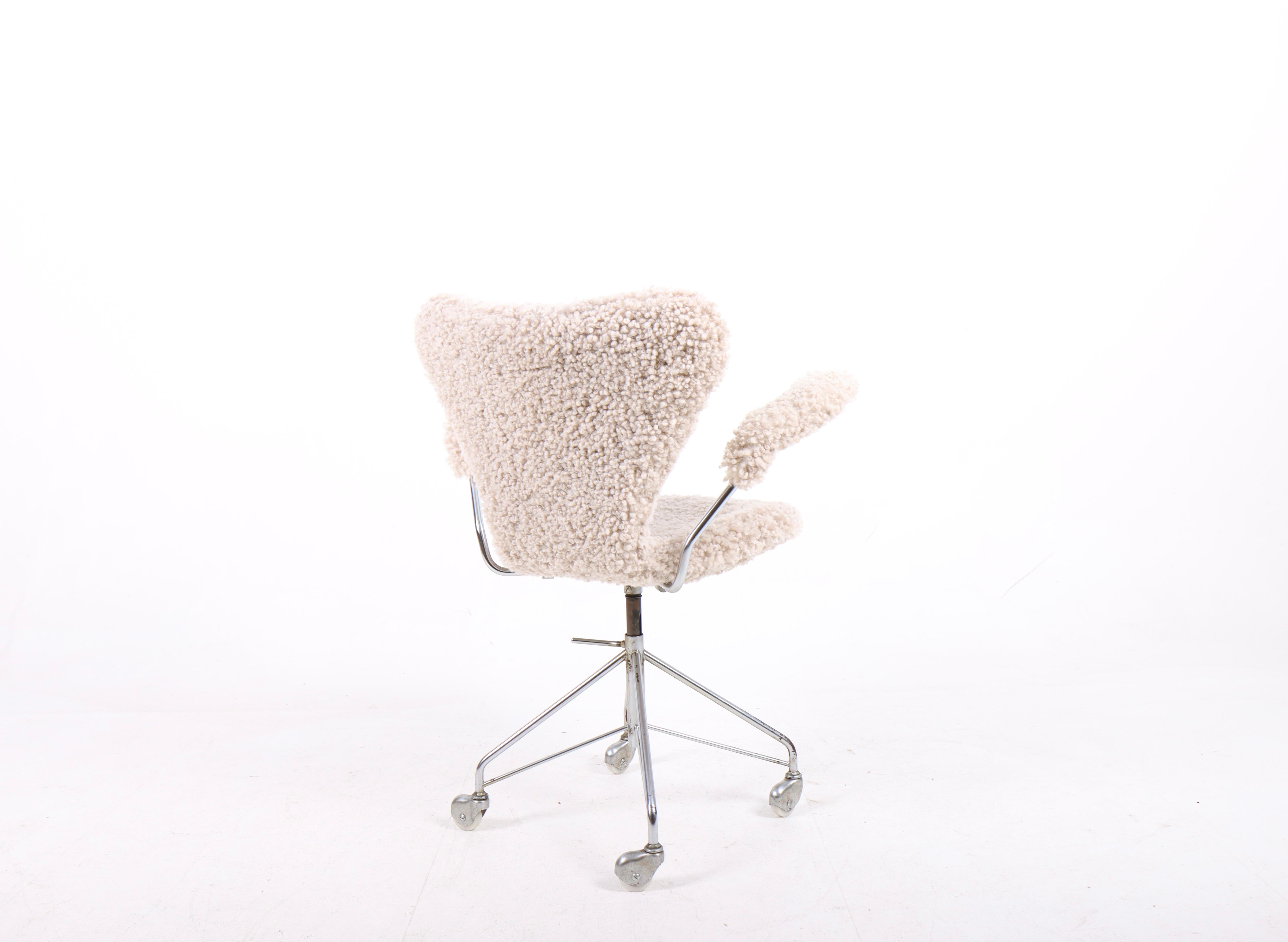 Mid-20th Century Midcentury Desk Chair Model 3117 in Sheepskin by Arne Jacobsen, 1960s