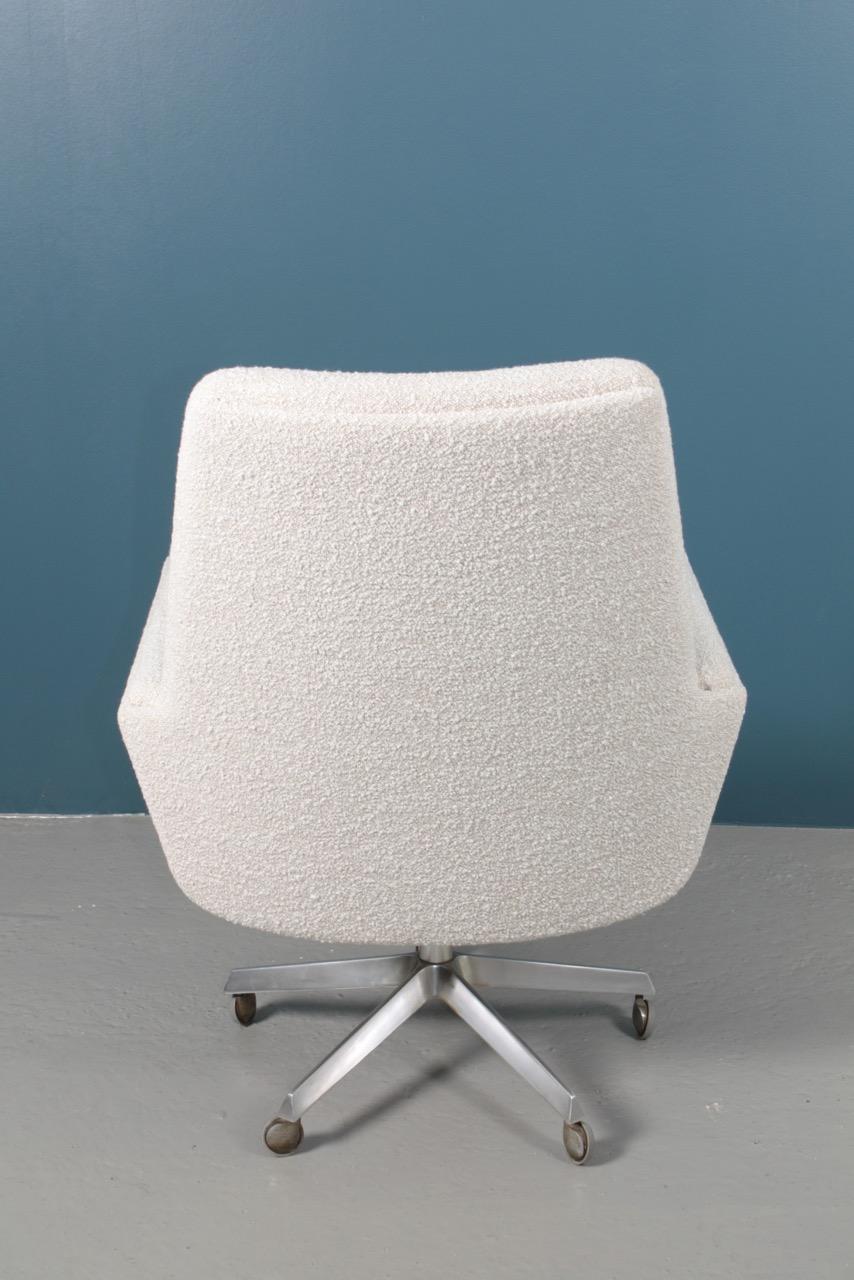 Midcentury Desk Chair with New Boucle Fabric by Finn Juhl, 1960s In Fair Condition In Lejre, DK