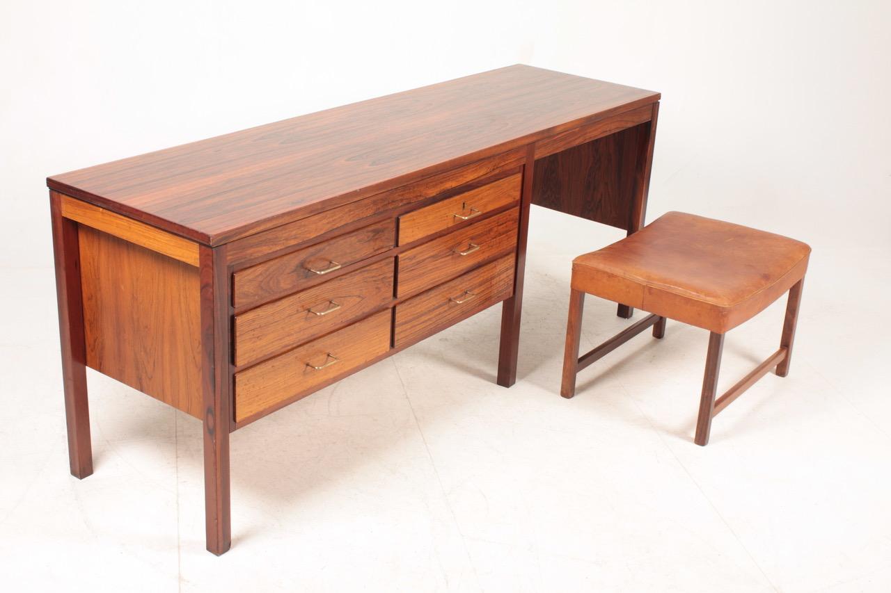 Midcentury Desk in Rosewood and Stool in Patinated Leather, Danish Modern, 1960s For Sale 4