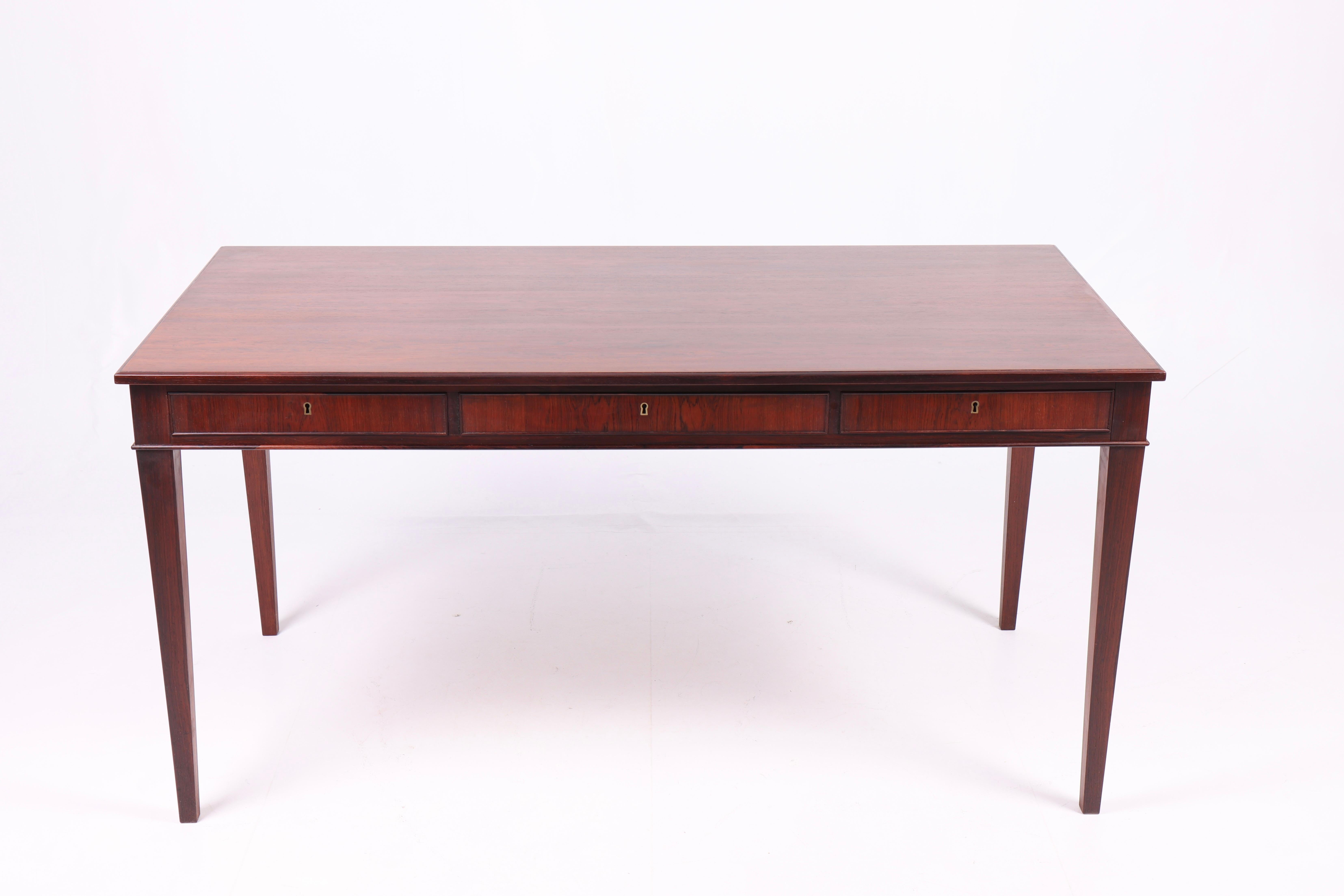 Scandinavian Modern Midcentury Desk in Rosewood Designed by Frits Heningsen, 1950s For Sale