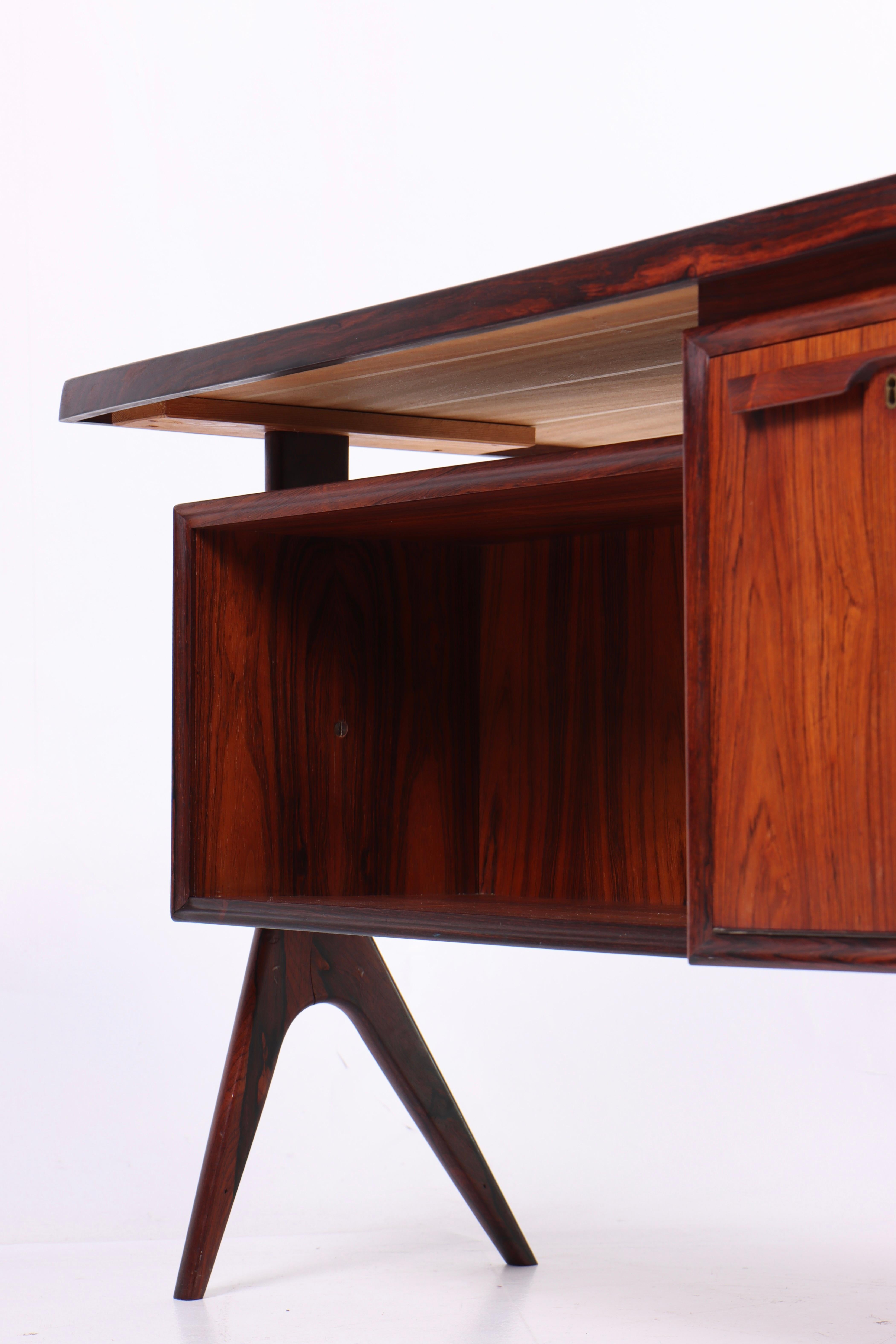 Schreibtisch aus der Mitte des Jahrhunderts aus Palisanderholz, hergestellt in Dänemark 1960er Jahre im Angebot 6