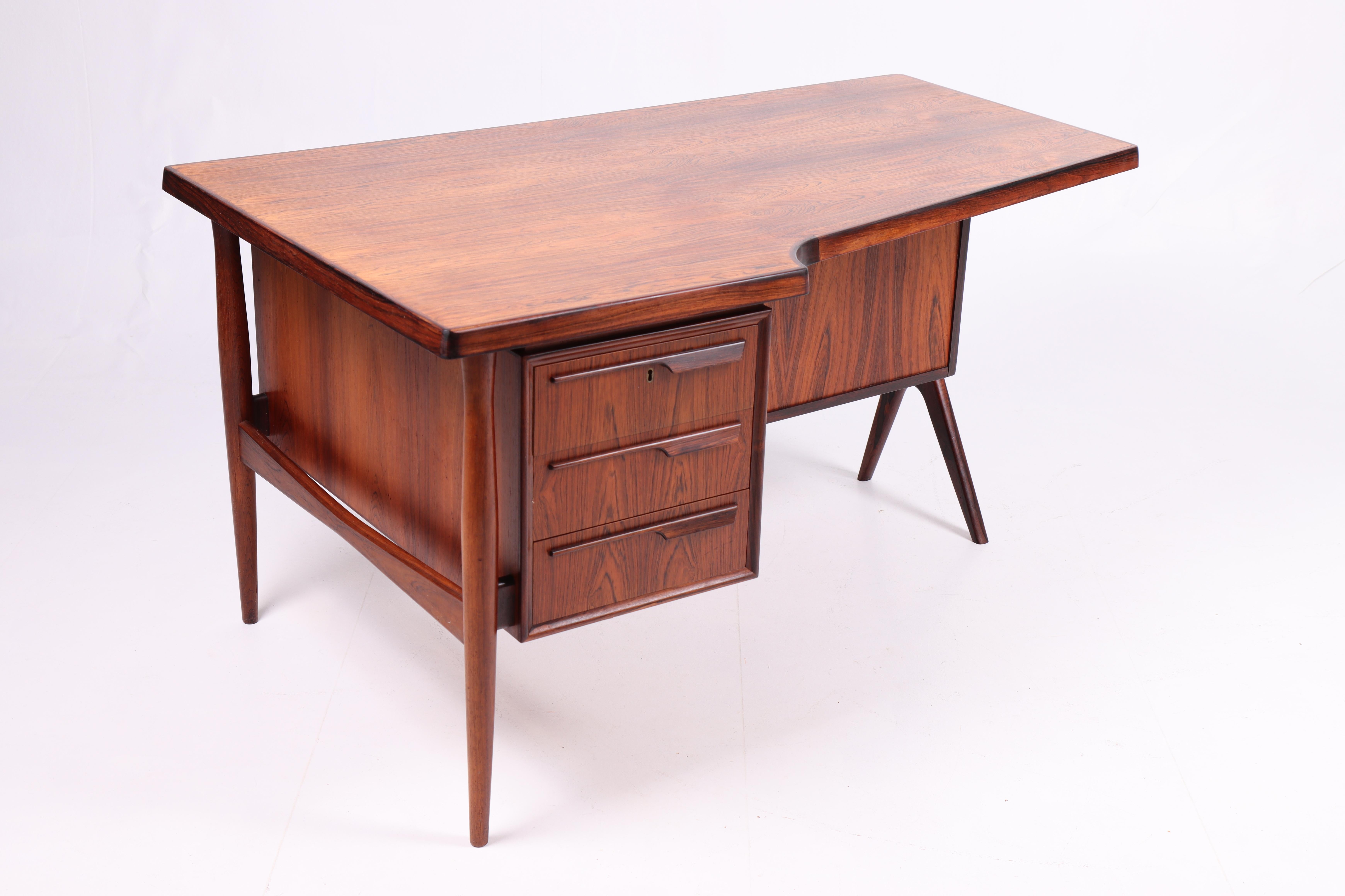 Scandinavian Modern Midcentury Desk in Rosewood, Made in Denmark 1960s For Sale