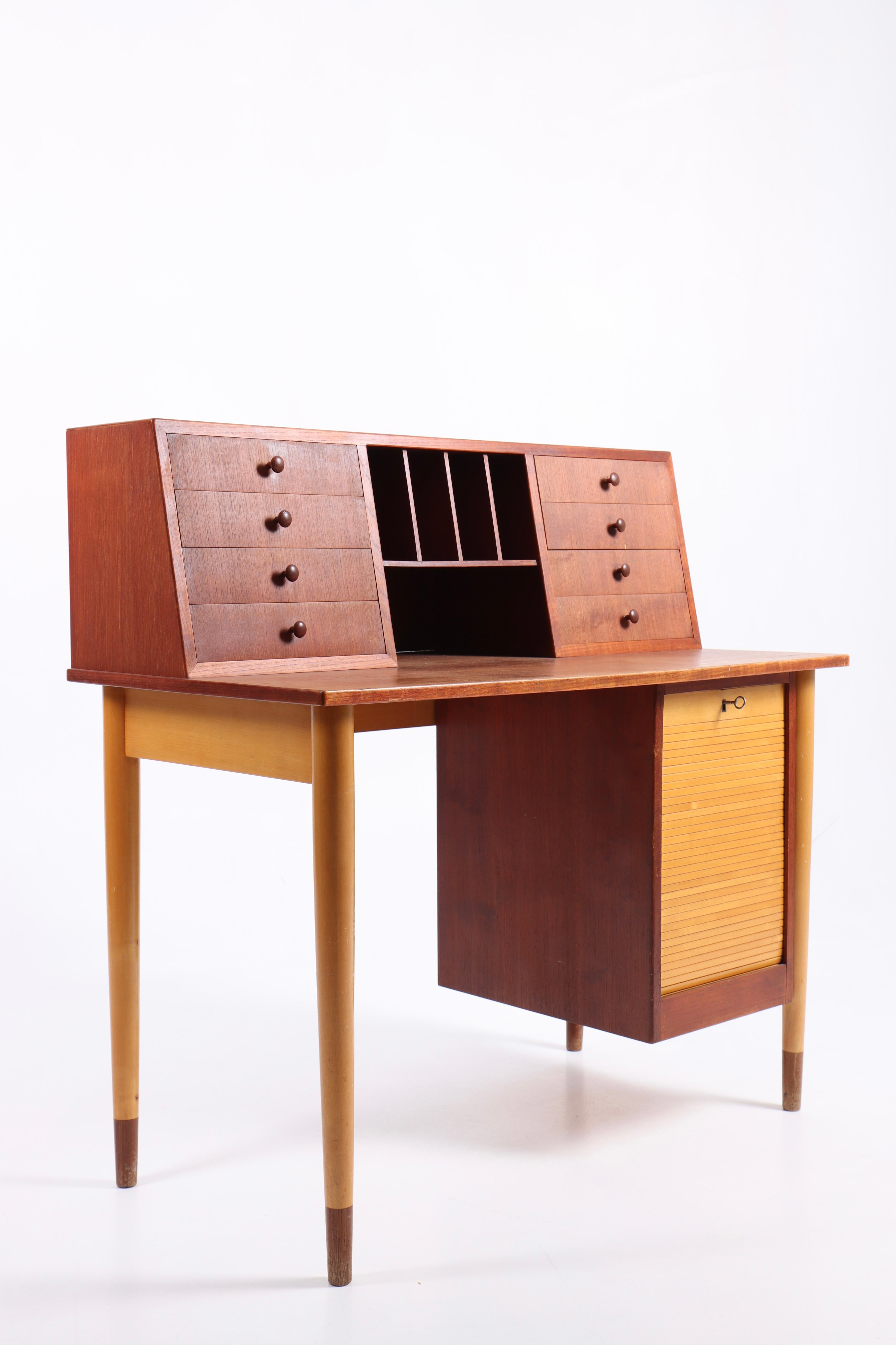 Midcentury Desk in Teak & Beech with Organizer, 1950s For Sale 1