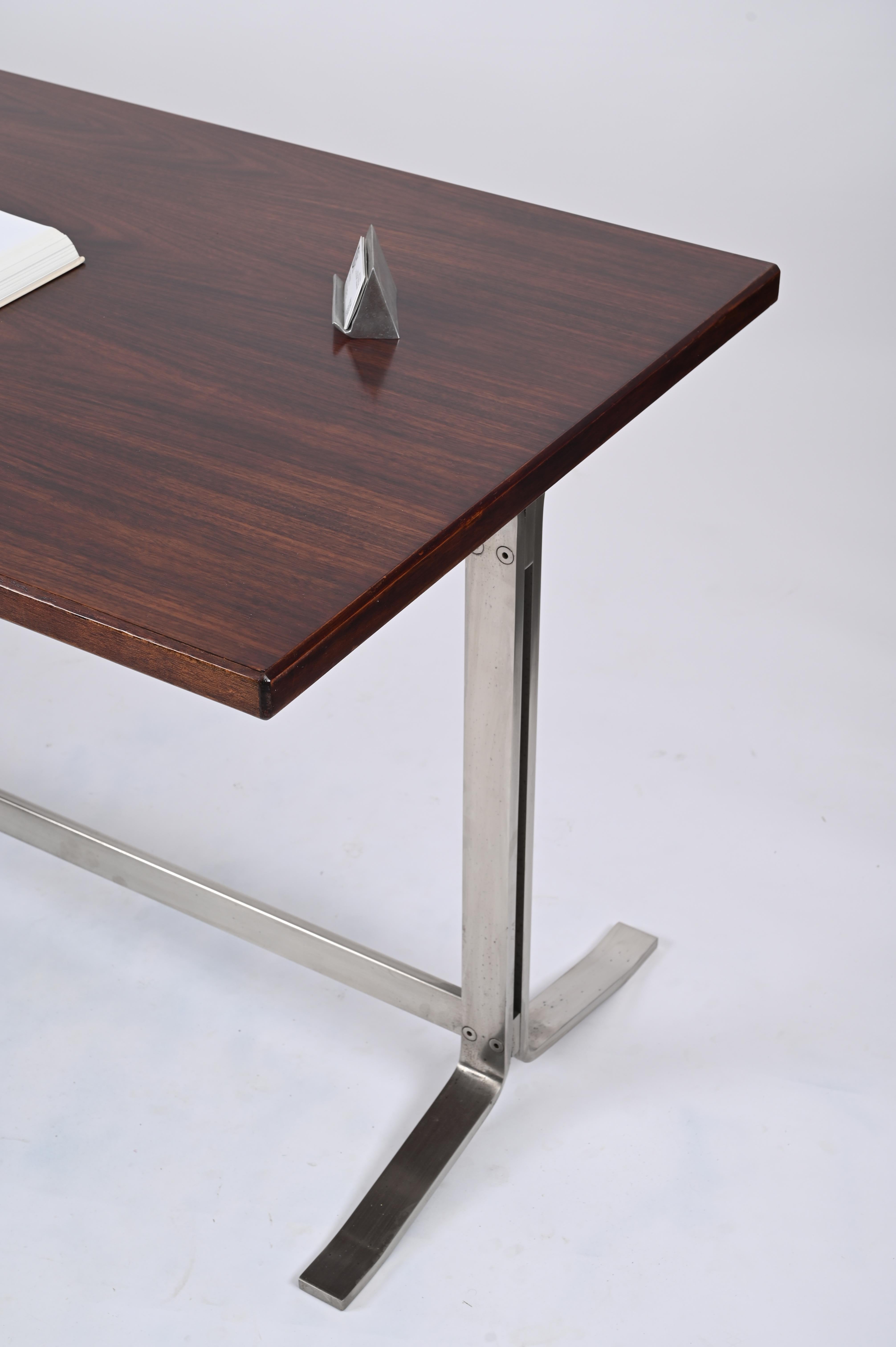 Schreibtisch aus Nussbaum und Stahl aus der Mitte des Jahrhunderts von Moscatelli für Formanova, Italien, 1965 im Angebot 7