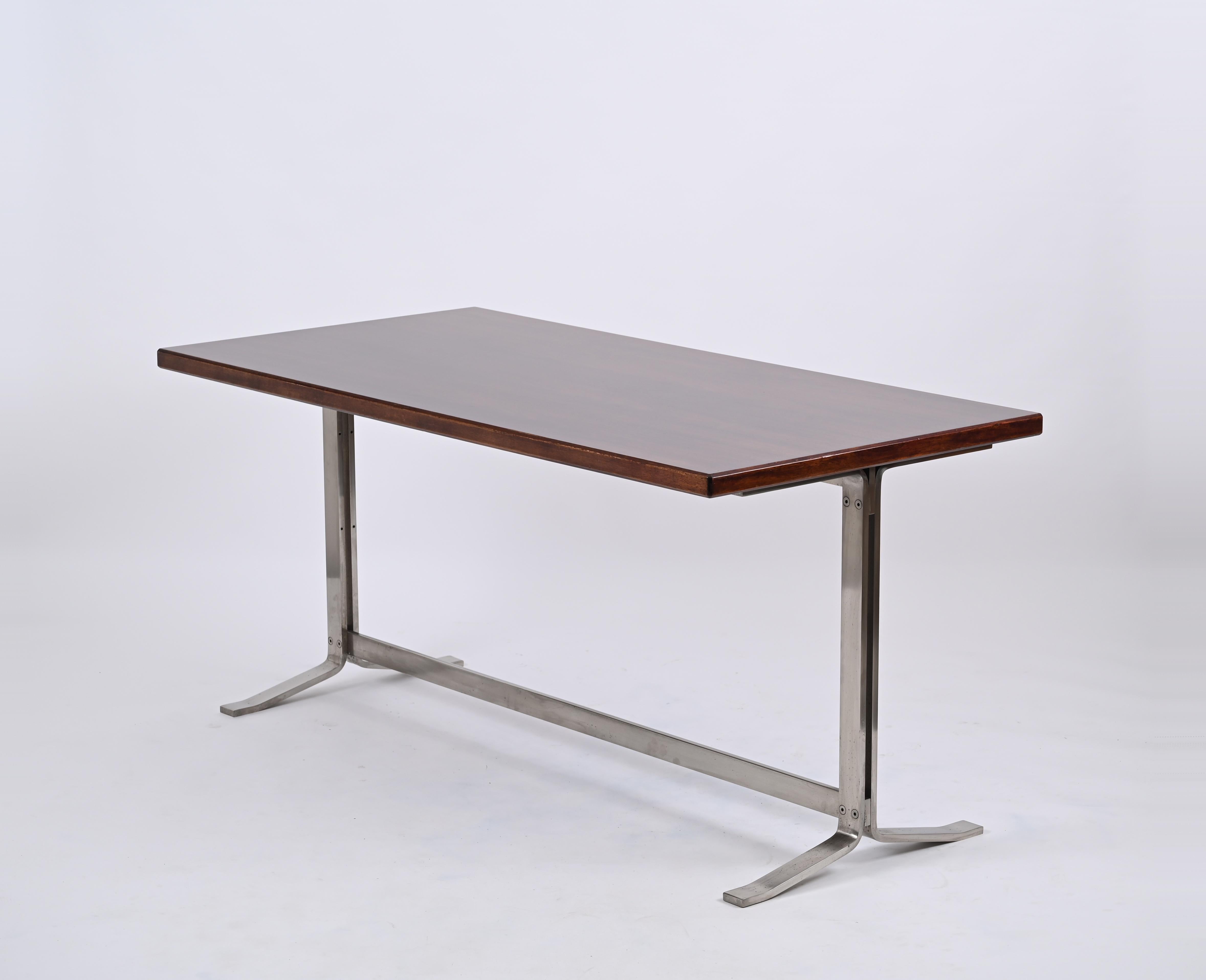 Midcentury Desk in Walnut and Steel by Moscatelli for Formanova, Italy, 1965 For Sale 10