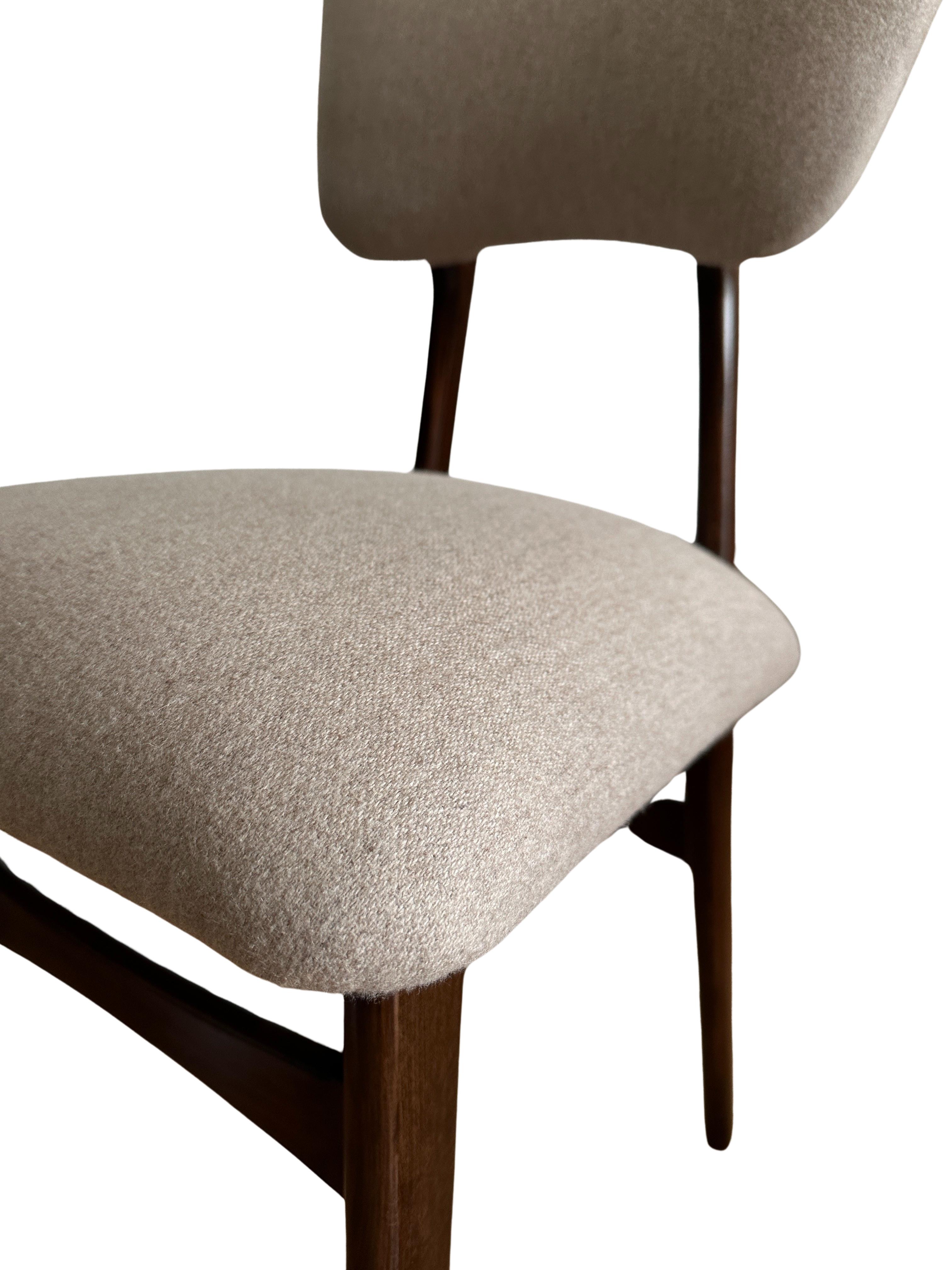 Midcentury Dining Chair in Beige Wool Upholstery, Poland, 1960s For Sale 3
