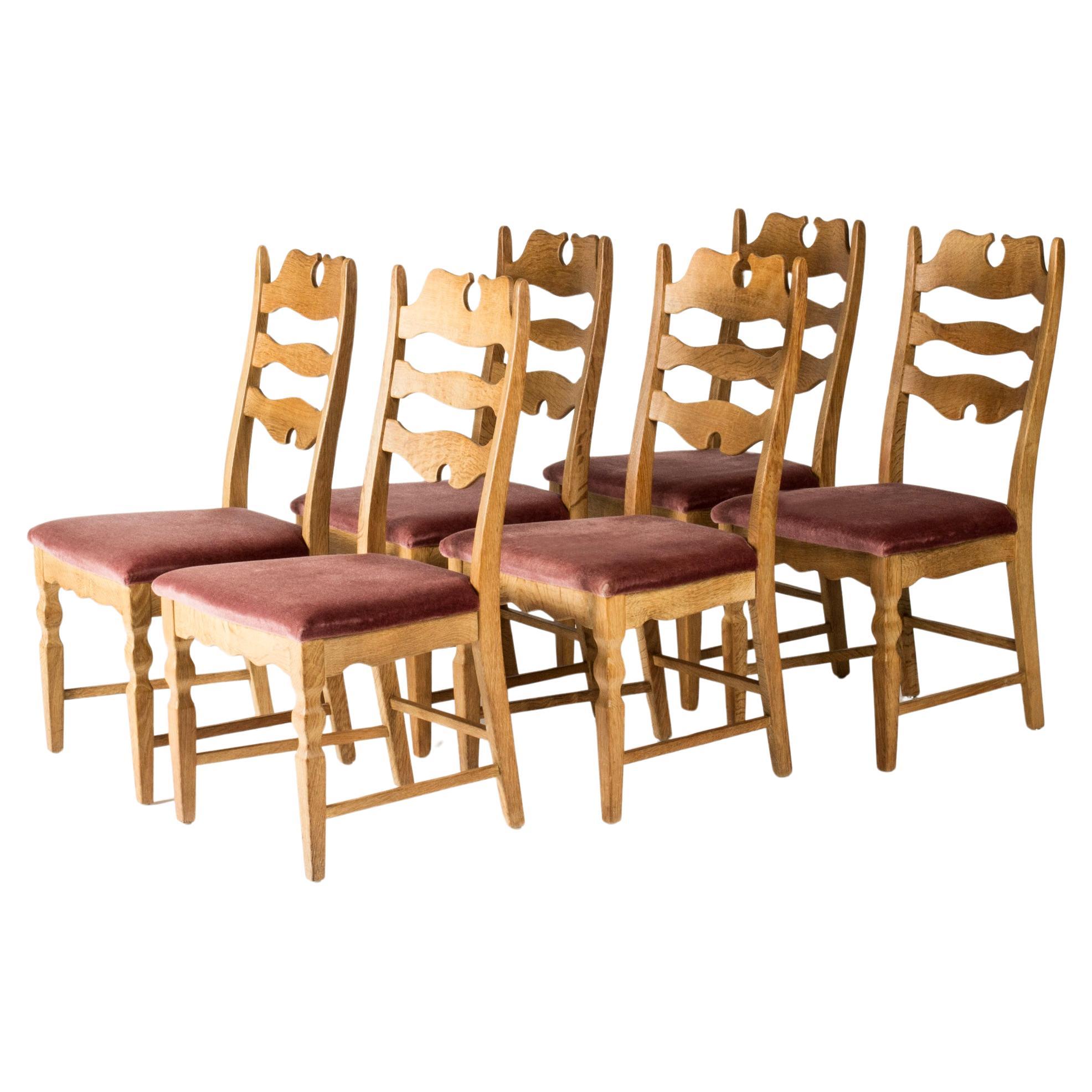 Chaises de salle à manger du milieu du siècle par Henning Kjærnulf, Danemark, années 1960, ensemble de six.