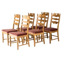 Chaises de salle à manger du milieu du siècle par Henning Kjærnulf, Danemark, années 1960, ensemble de six.