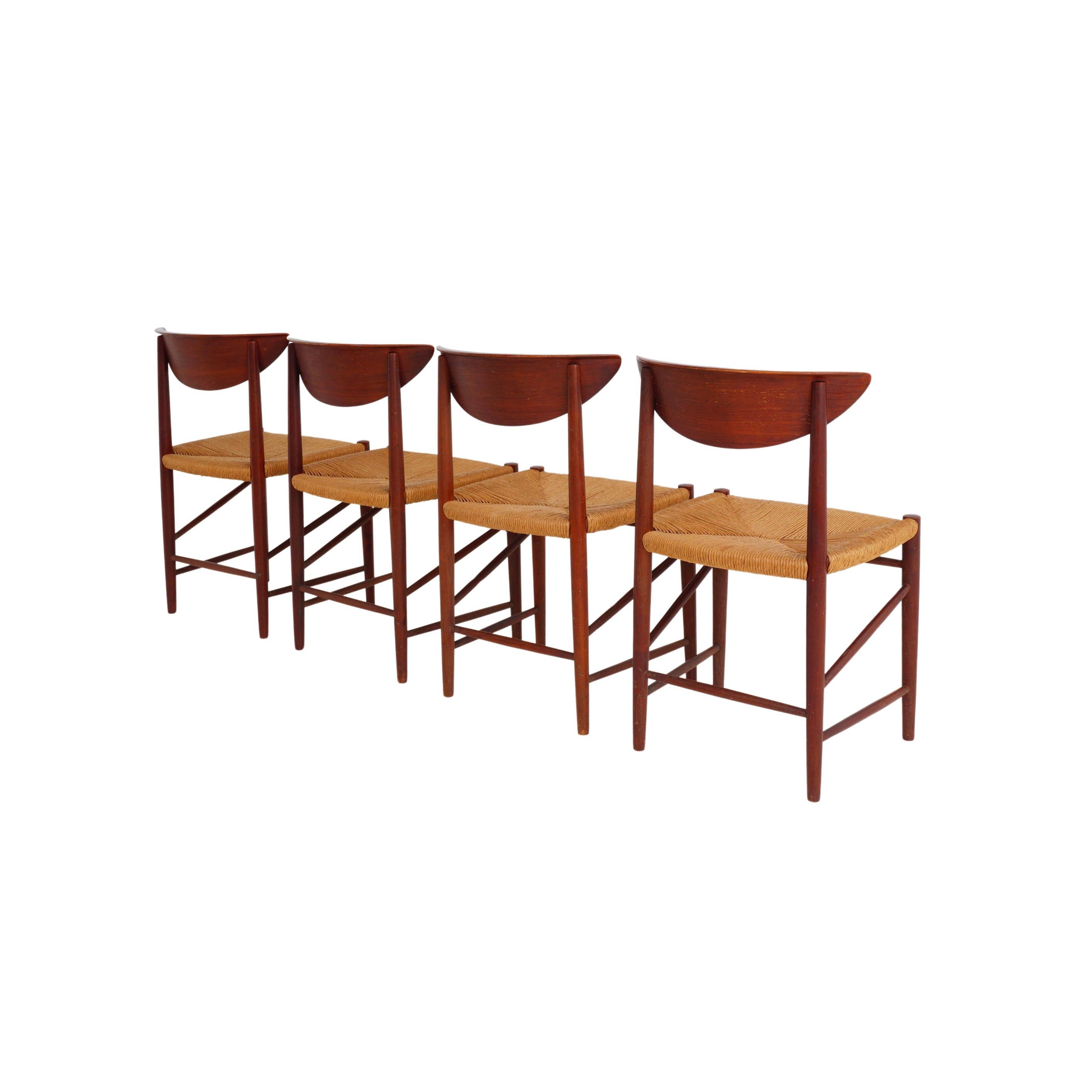 Scandinavian Modern Midcentury Dining Chairs by Peter Hvidt & Orla Mølgaard-Nielsen, 1950s For Sale