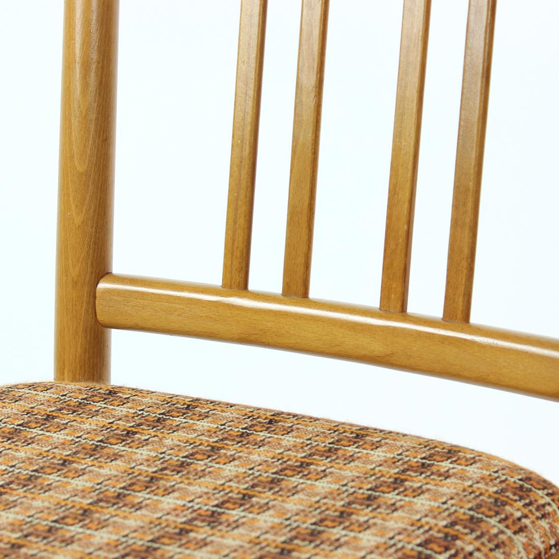 Midcentury Dining Chairs In Oak And Fabric, Ton Czechoslovakia, Set Of 4 For Sale 2