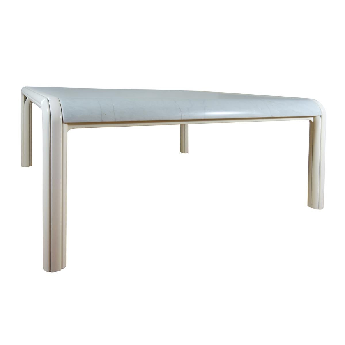 Very rare version of the Orsay series designed in 1969 by Gae Aulenti for Knoll International.
The square table is very spacious (57 inch x 57 inch / 145 cm x 145 cm). It is made of aluminum and has a solid top made of Carrara marble. The marble