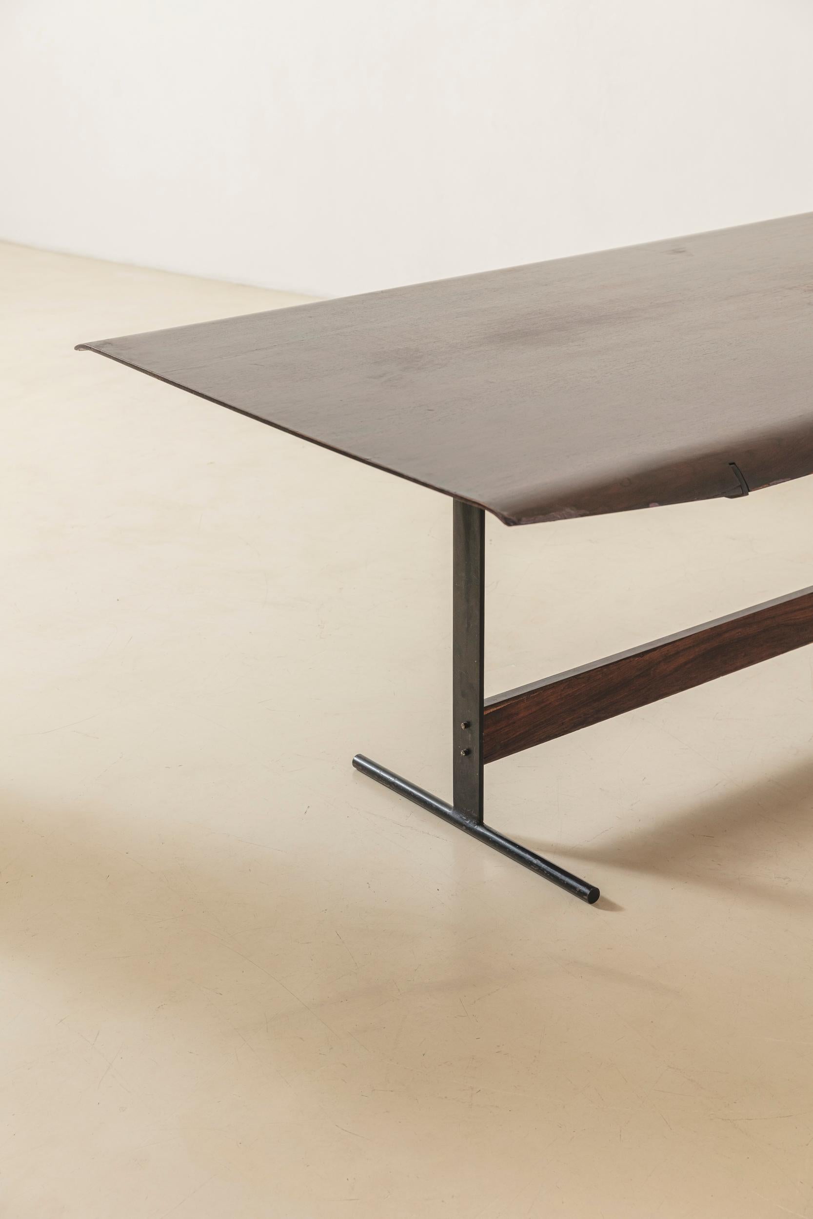 Milieu du XVIIe siècle Table de salle à manger brésilienne 511 de Jorge Zalszupin, L'Atelier, 1959 en vente