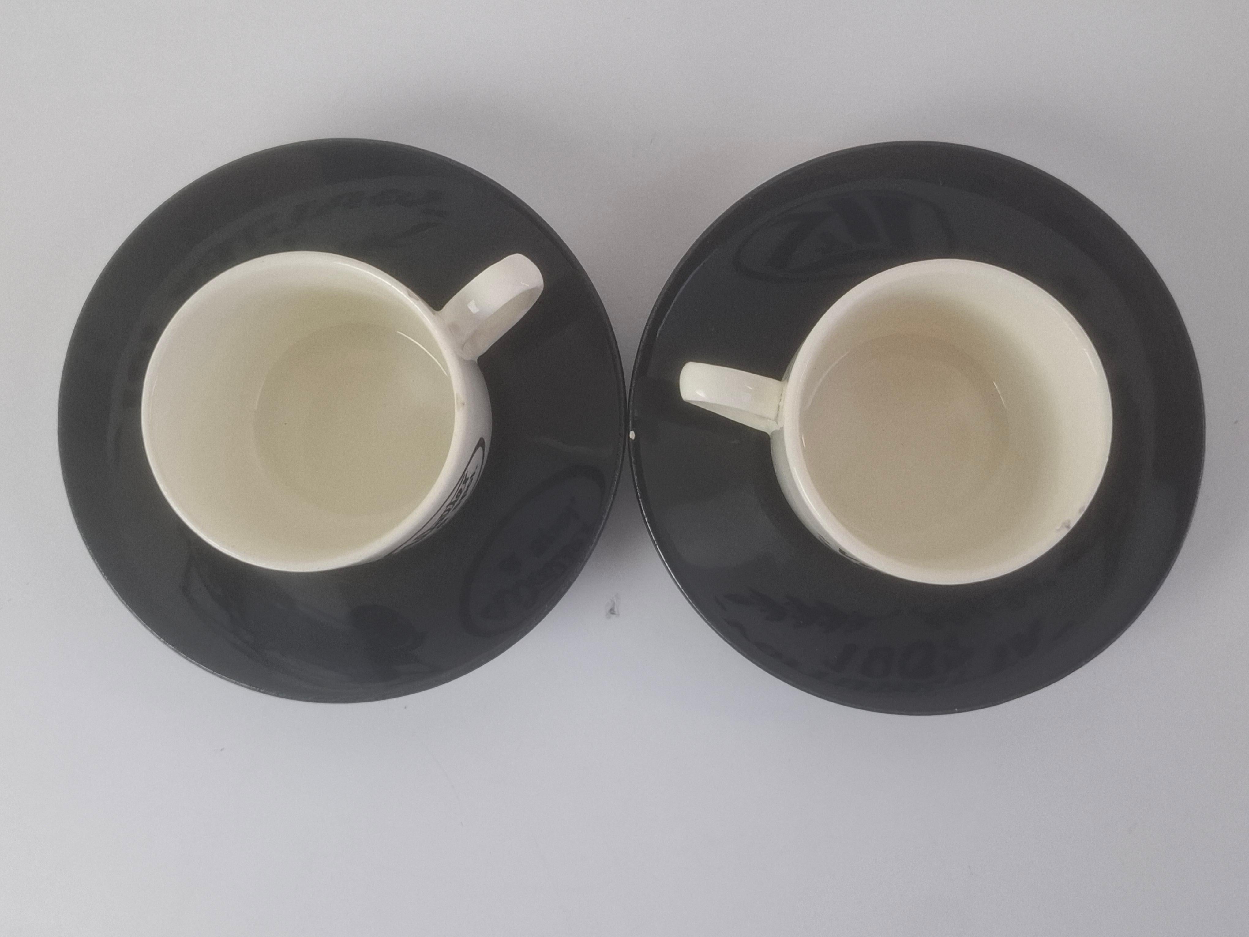 Midcentury Ditmar Urbach Czechoslovak Porcelain Cup and Saucer Set (Tschechisch) im Angebot