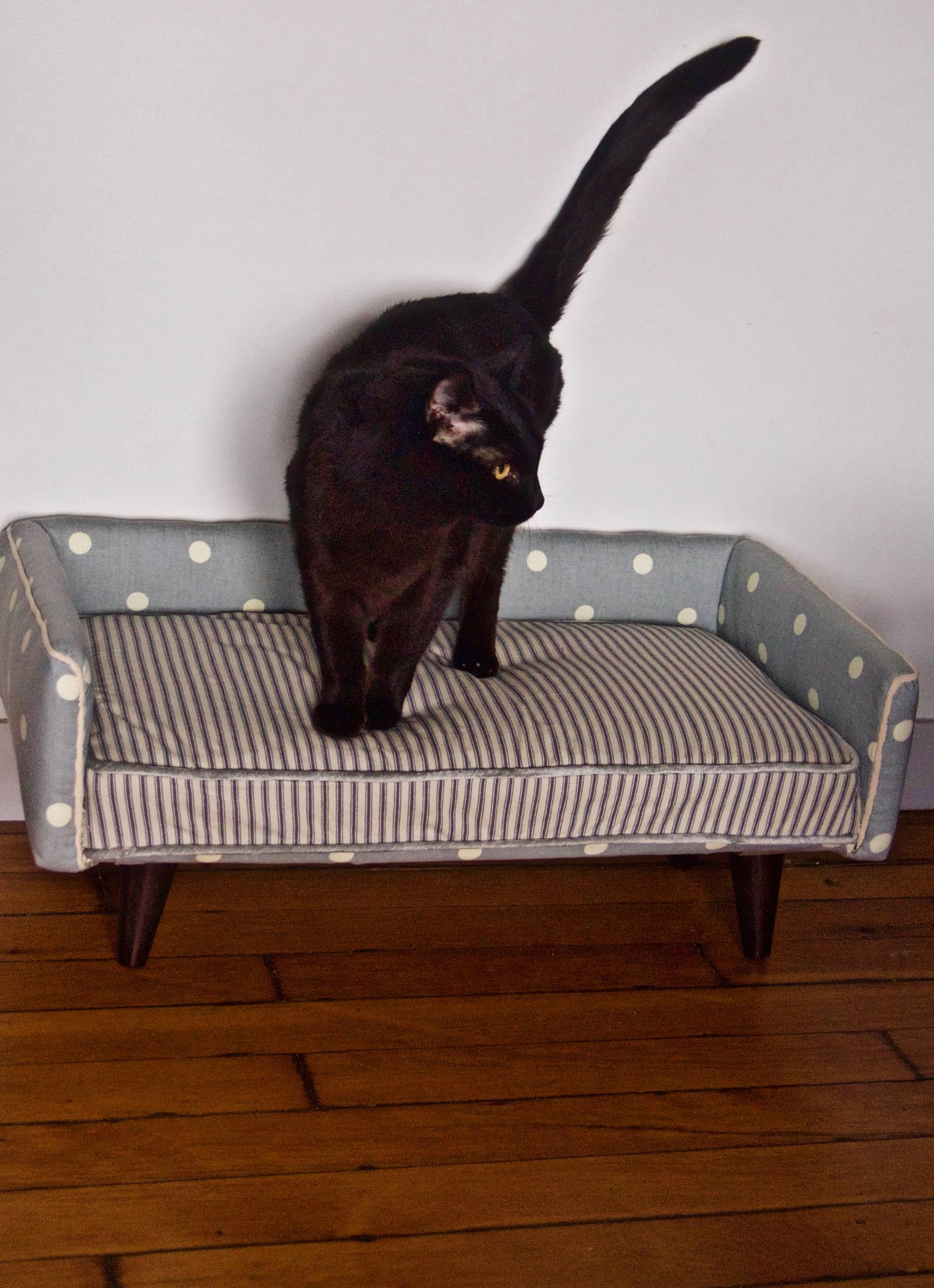 Finally a pet bed that is stylish enough for your midcentury living room! This handmade bed is 26