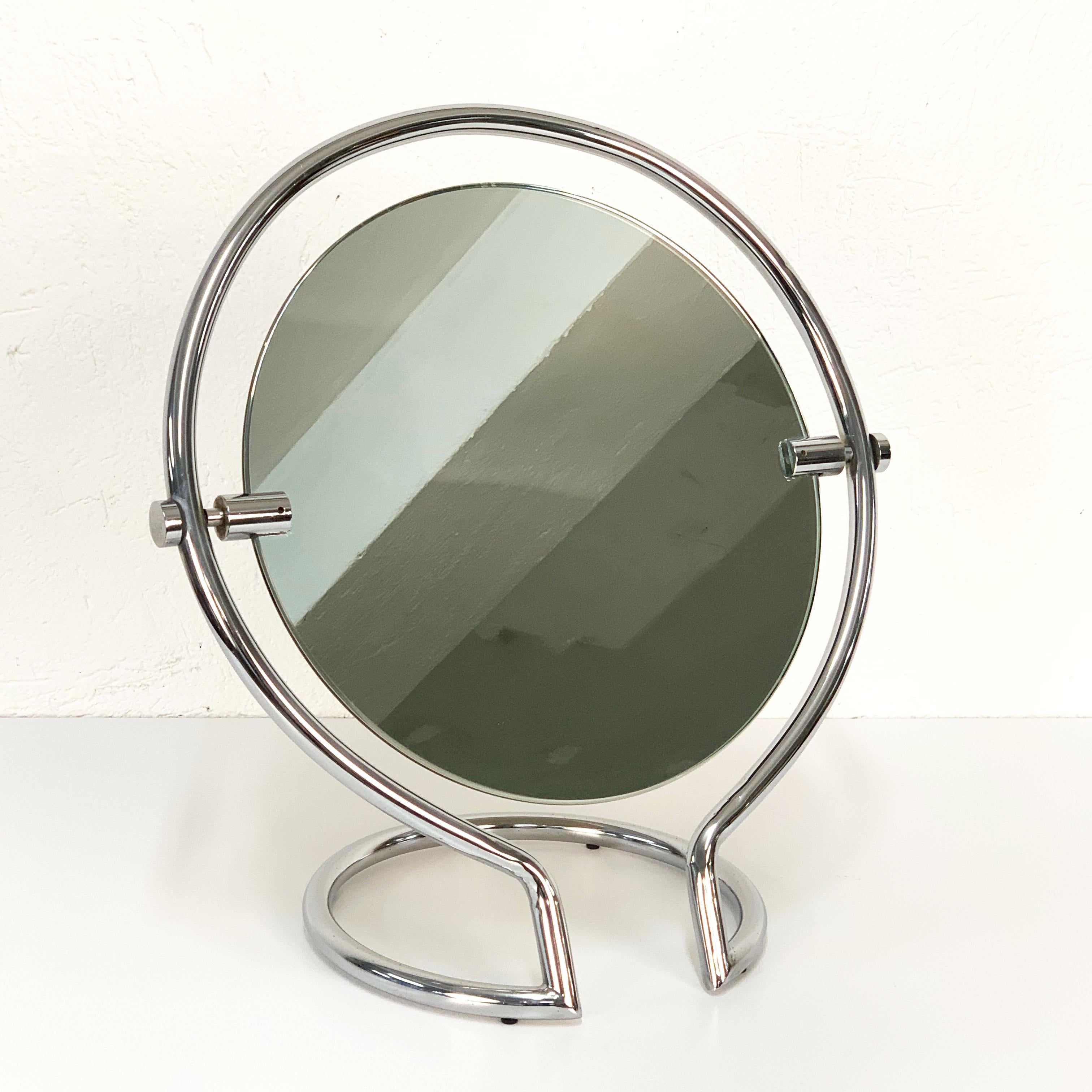 Midcentury Double Sided Italian Round Chromed Steel Dressing Mirror, 1970s In Good Condition For Sale In Roma, IT