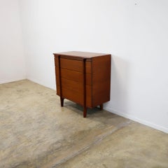 Tiroir du milieu du siècle attribué à Eugenio. Escudero