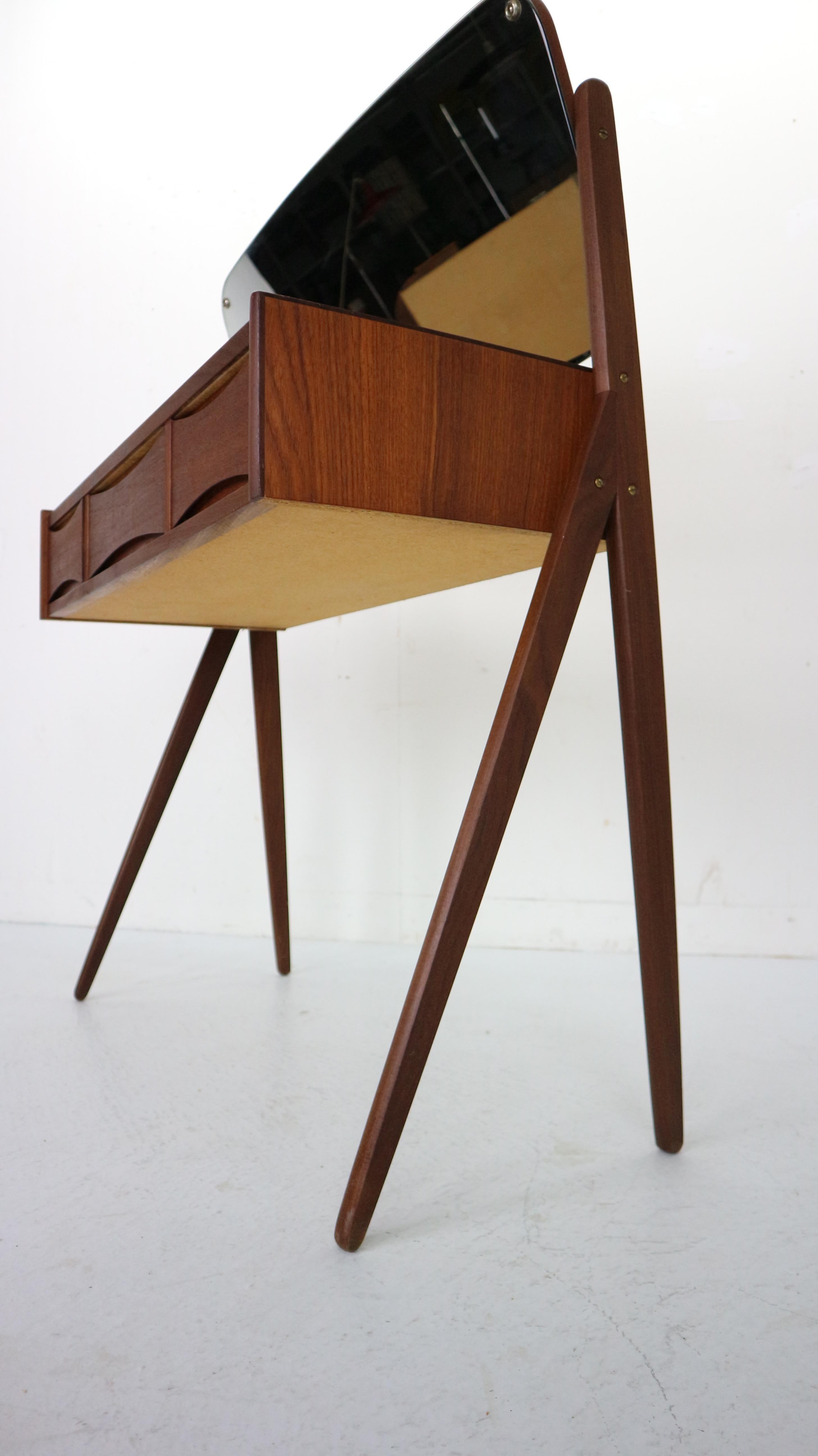 Midcentury Dressing, Make Up Table by Arne Vodder, 1950s, Denmark 4