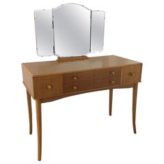 Tavolino da toilette del Medioevo