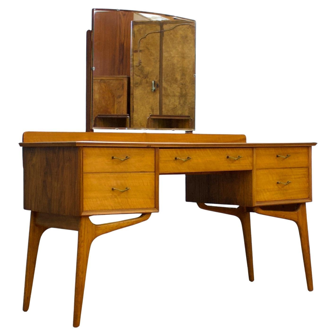 Midcentury Dressing Table in Walnut by Alfred COX for Heals, 1950s For Sale