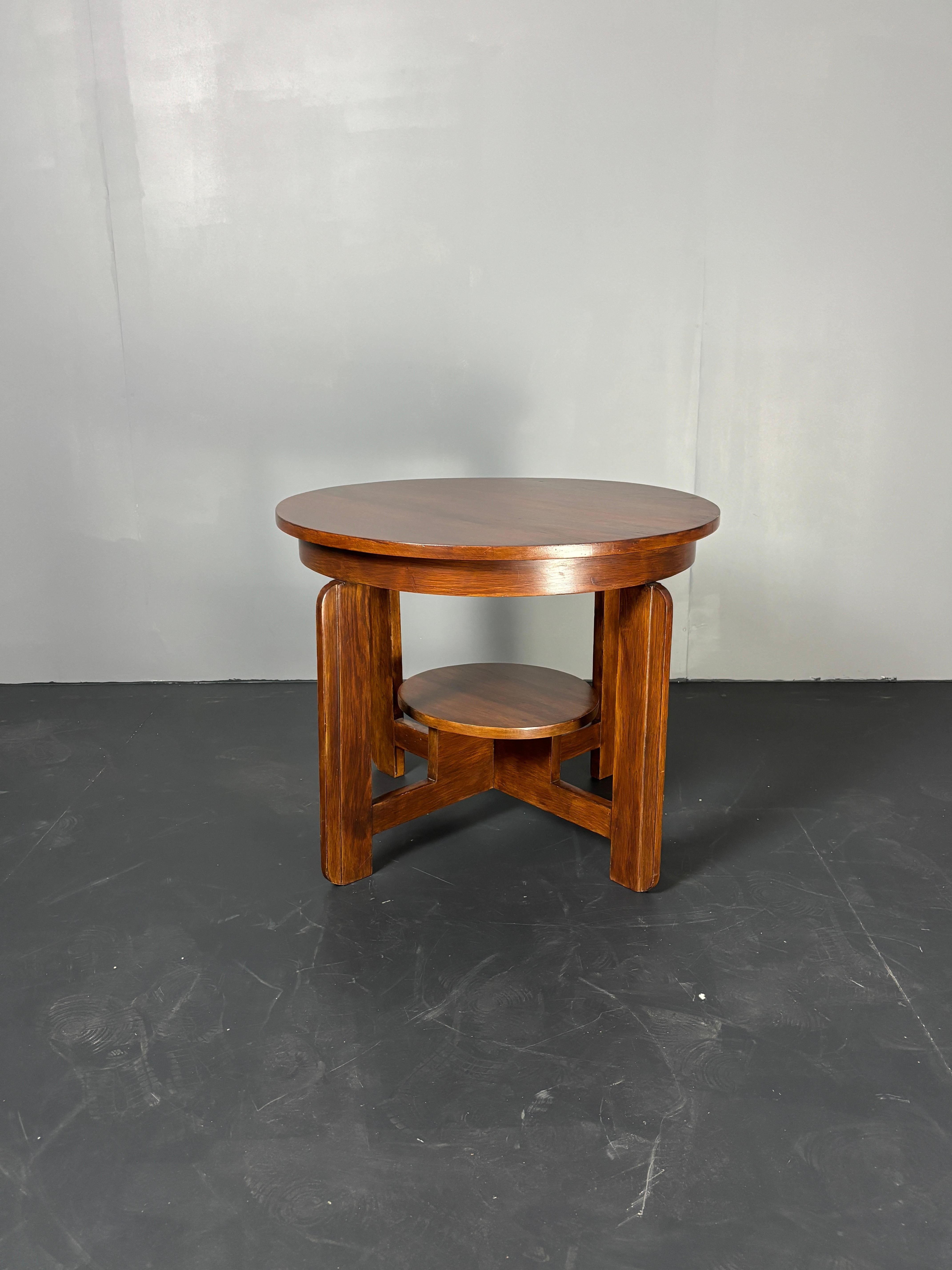 Néerlandais Table d'appoint ou table basse en acajou Art déco hollandais du milieu du siècle, vers 1940 - 1950 en vente