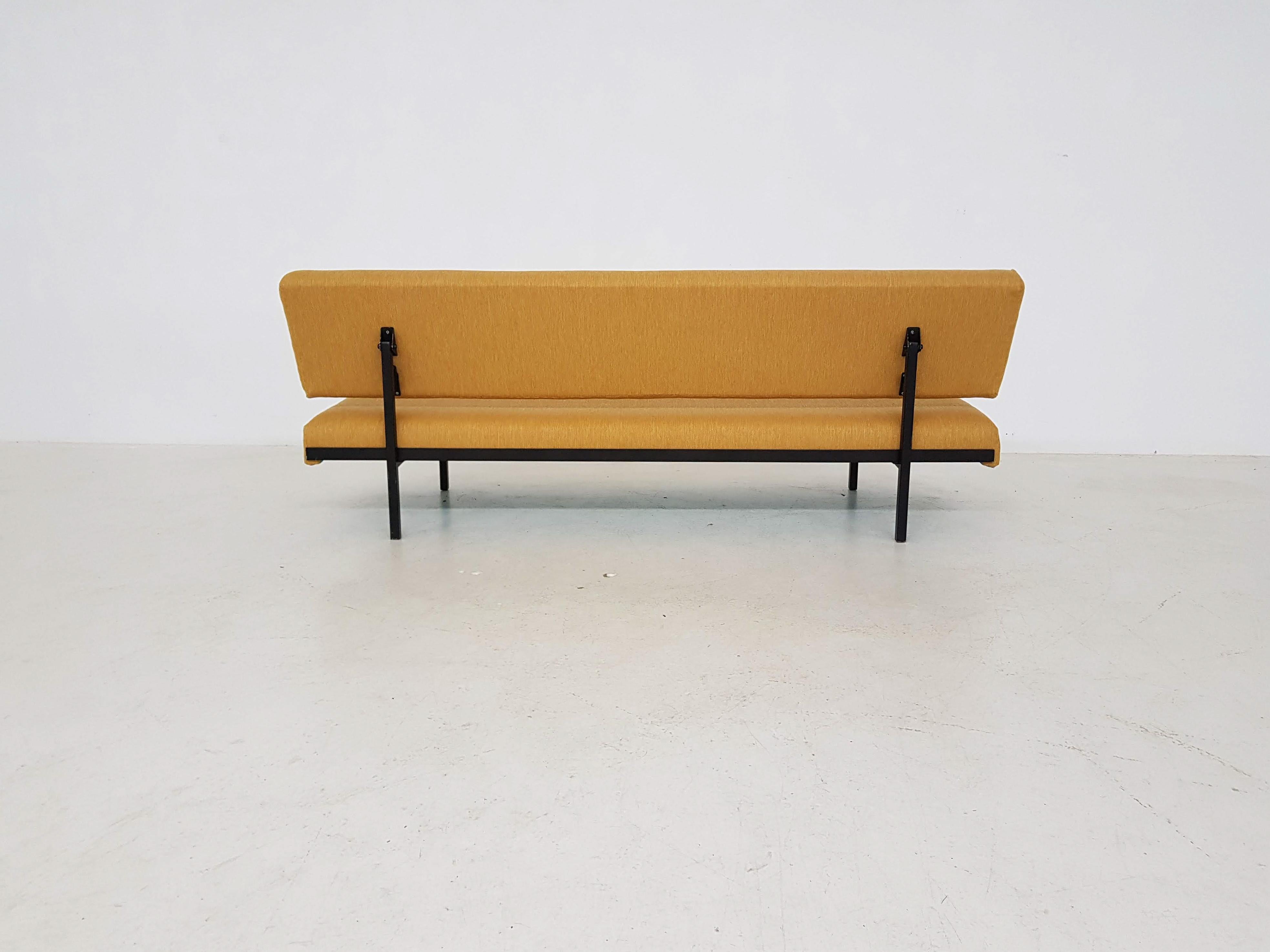 Metal Midcentury Dutch Design Sofa or Sleeper in the style of Parry and De Vries 1960s