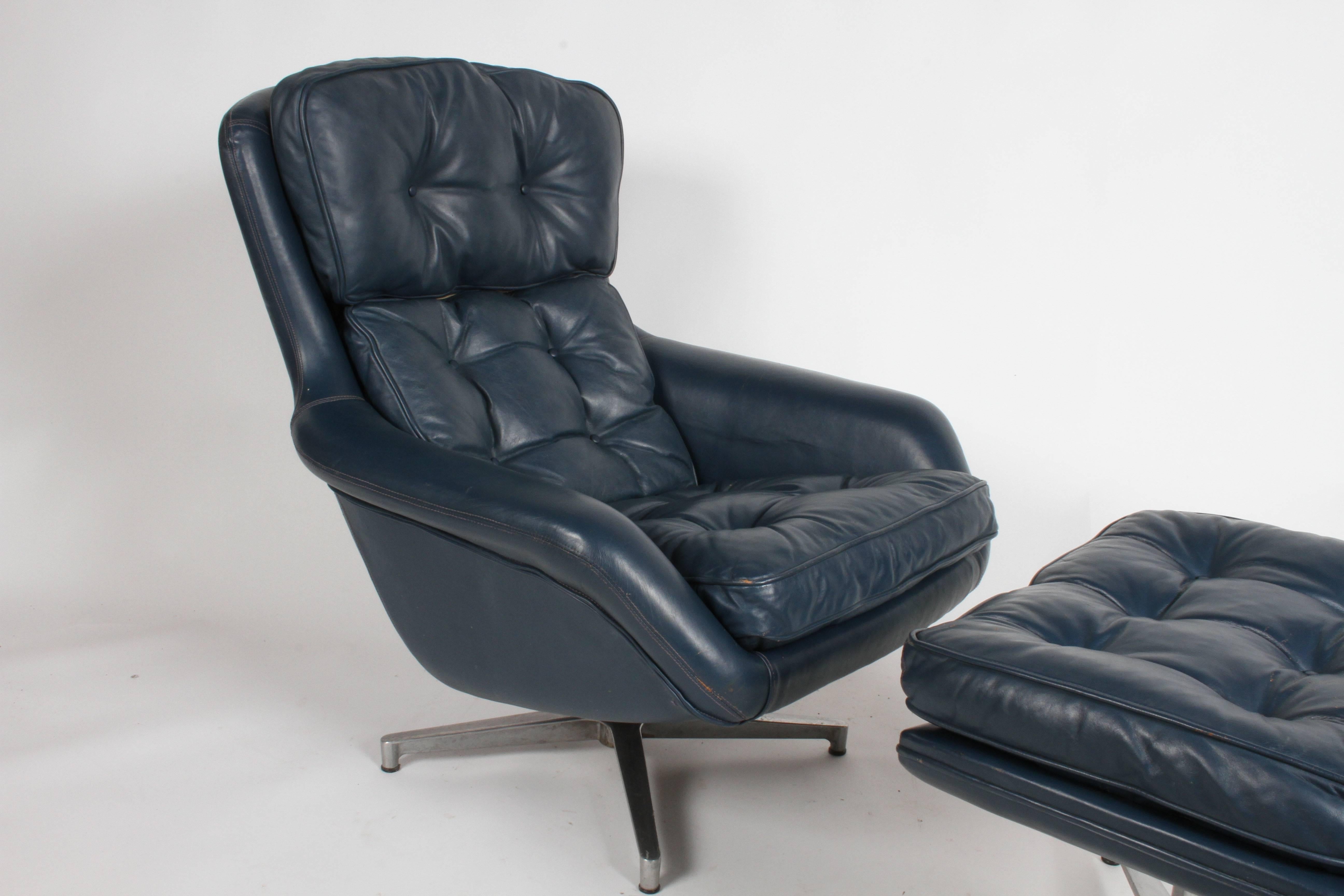 Scandinavian Mid-Century DUX Form 7 Swivel Blue Leather Lounge & Ottoman Des. Alf Svensson For Sale