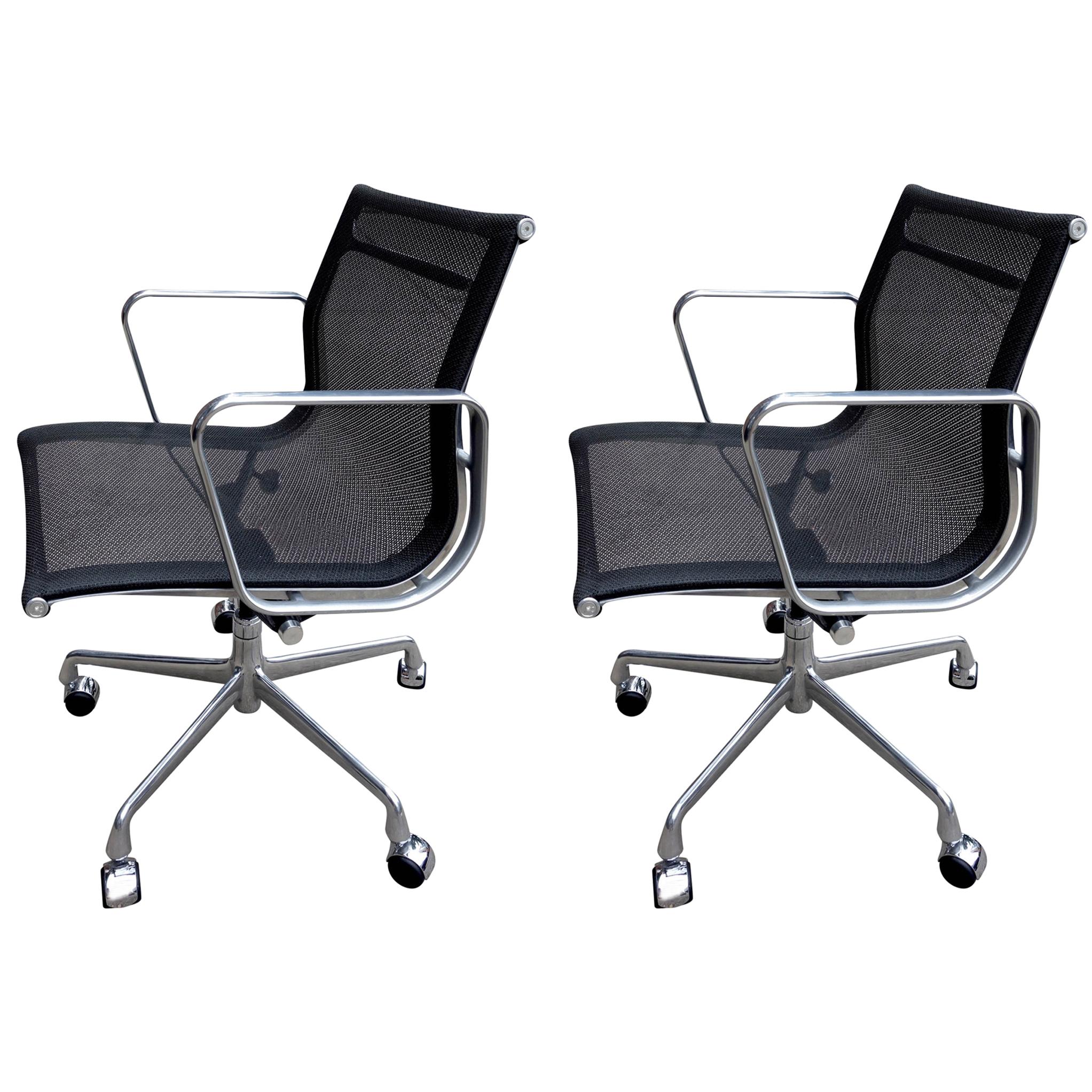 Midcentury Eames Aluminium Group Chairs for Herman Miller 2
