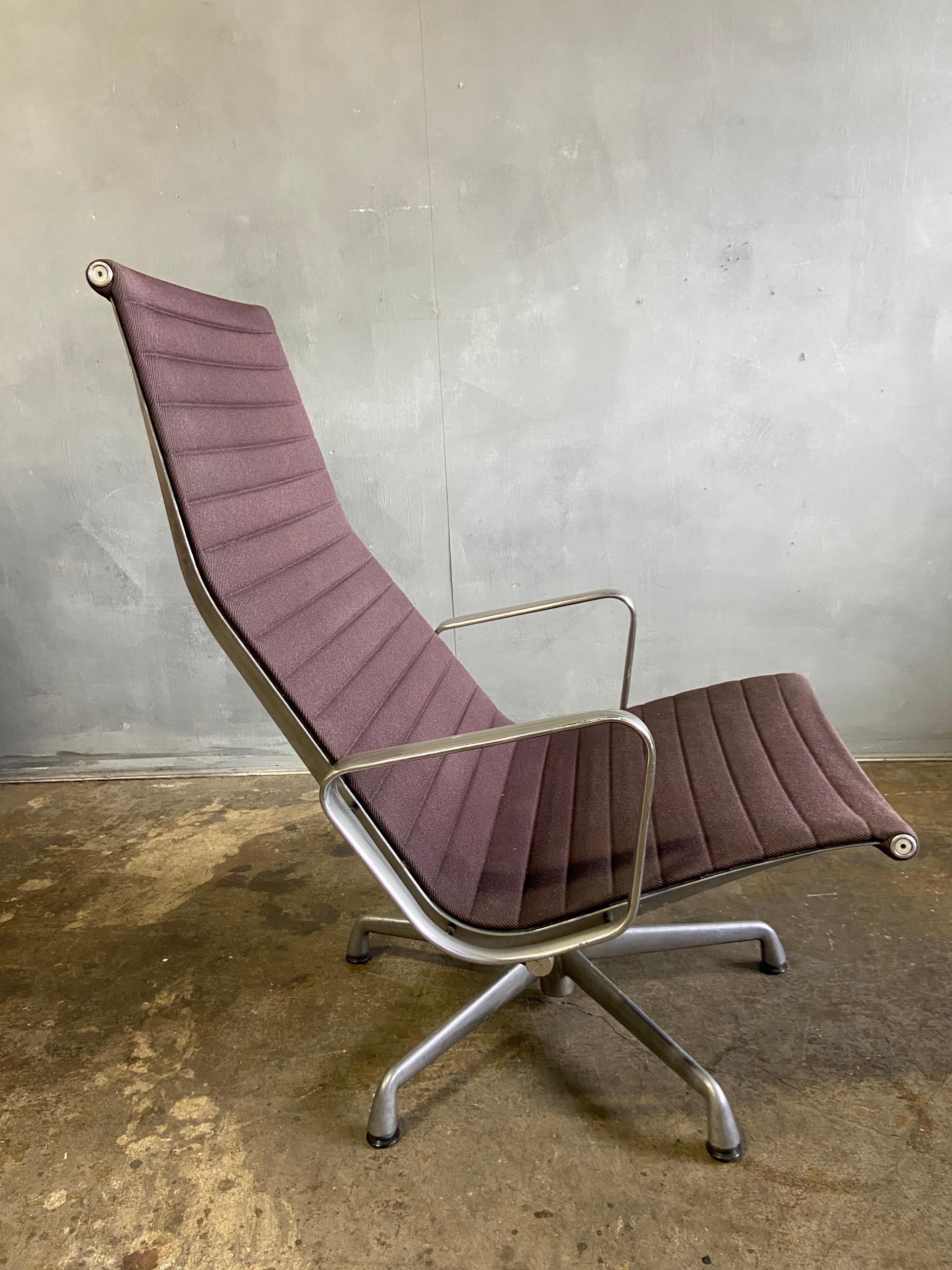 American Midcentury Eames Aluminum Group Lounge Chair