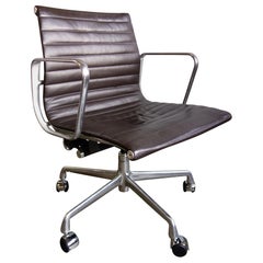Midcentury Eames Aluminum Group Management Chairs for Herman Miller