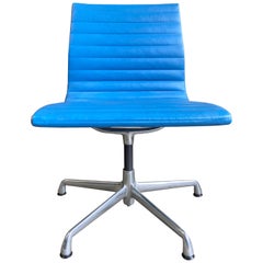 Eames Aluminum Group Beistellstühle für Herman Miller aus der Jahrhundertmitte