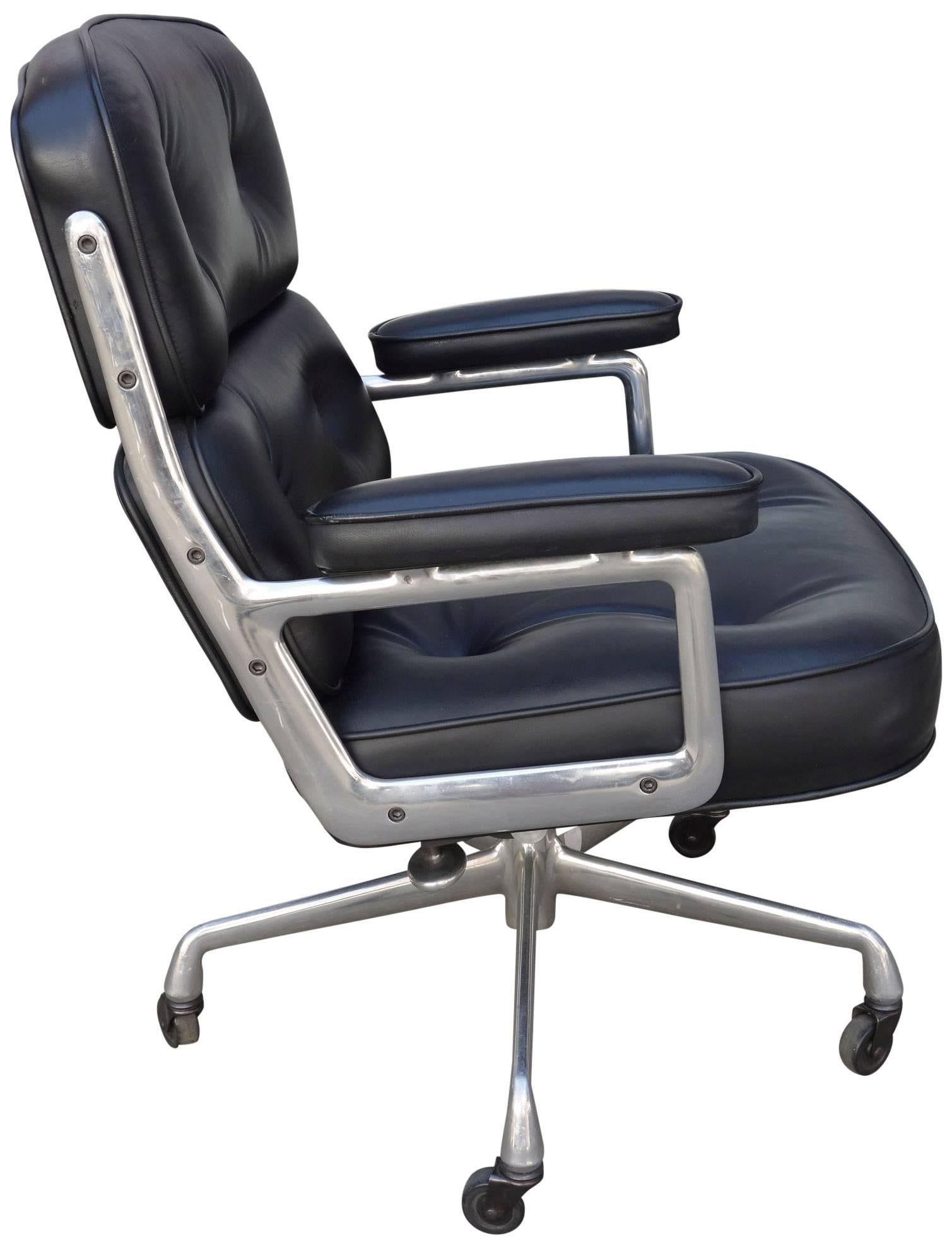 American Midcentury Eames Executive Chair for Herman Miller Time-Life