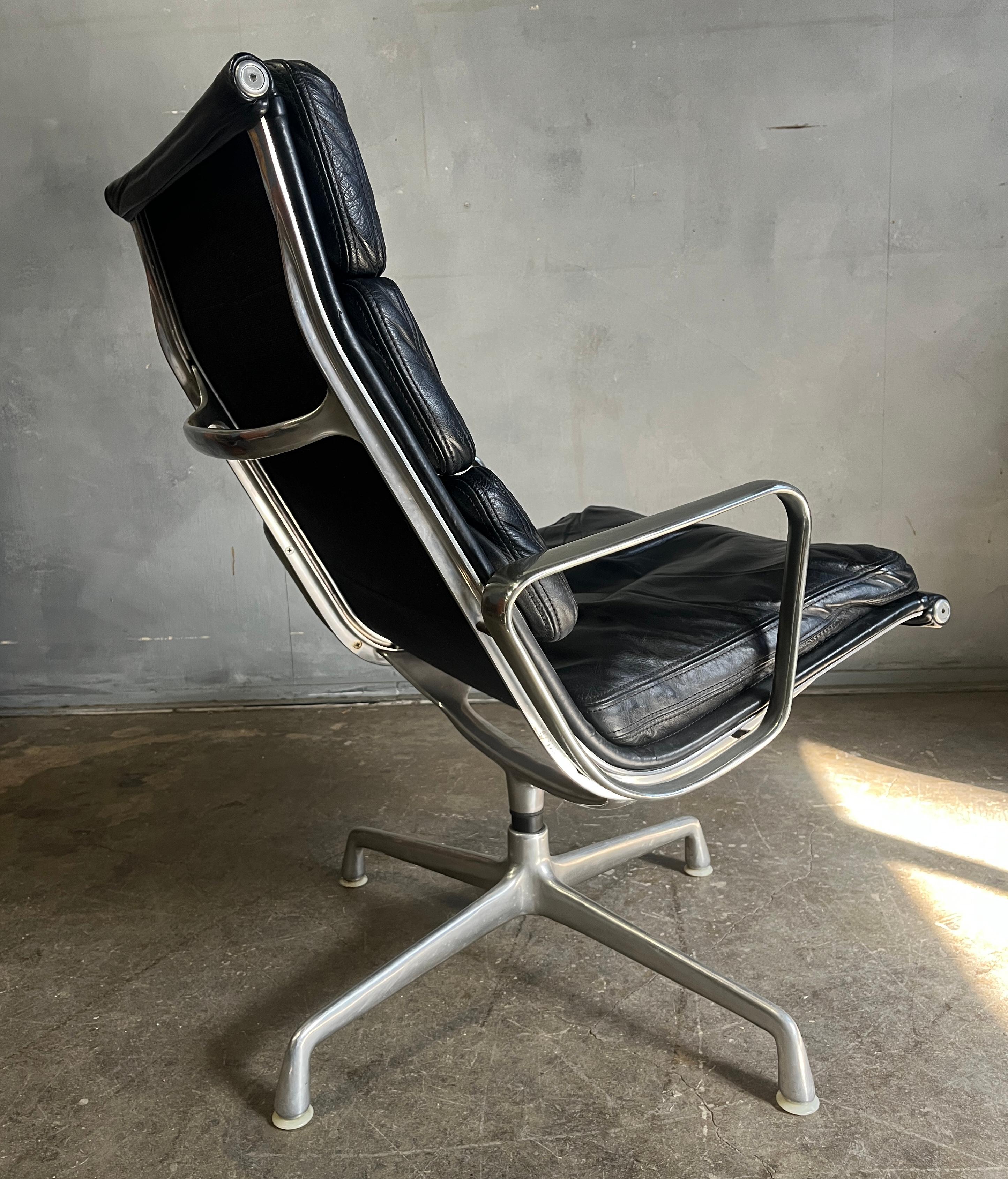 Midcentury Eames for Herman Miller Soft Pad Lounge Chair In Good Condition In BROOKLYN, NY