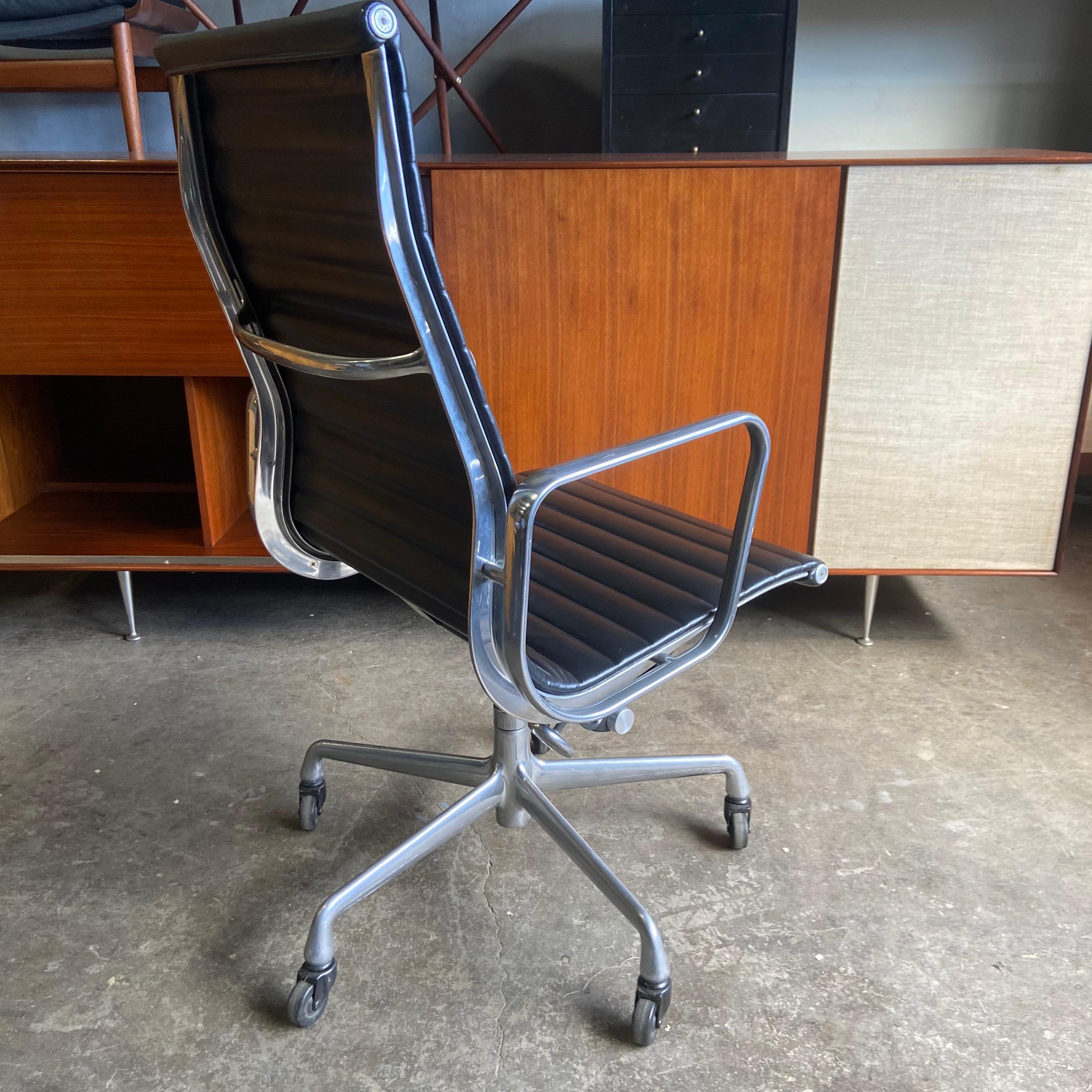 Midcentury Eames for Herman Miller Mid-Century High Back Aluminum Group Chairs 1