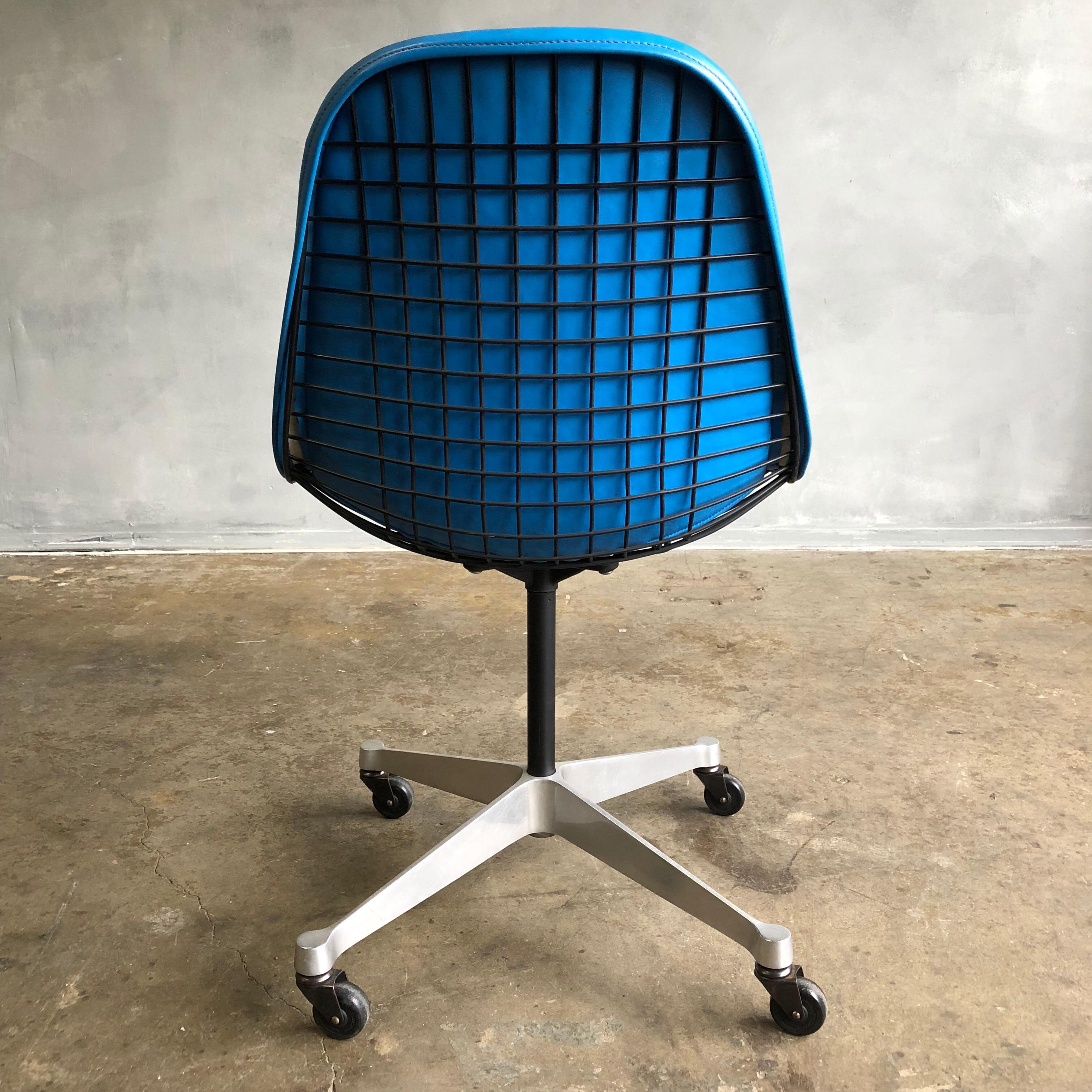 Mid-Century Modern Midcentury Eames Wire Chair PKC-1