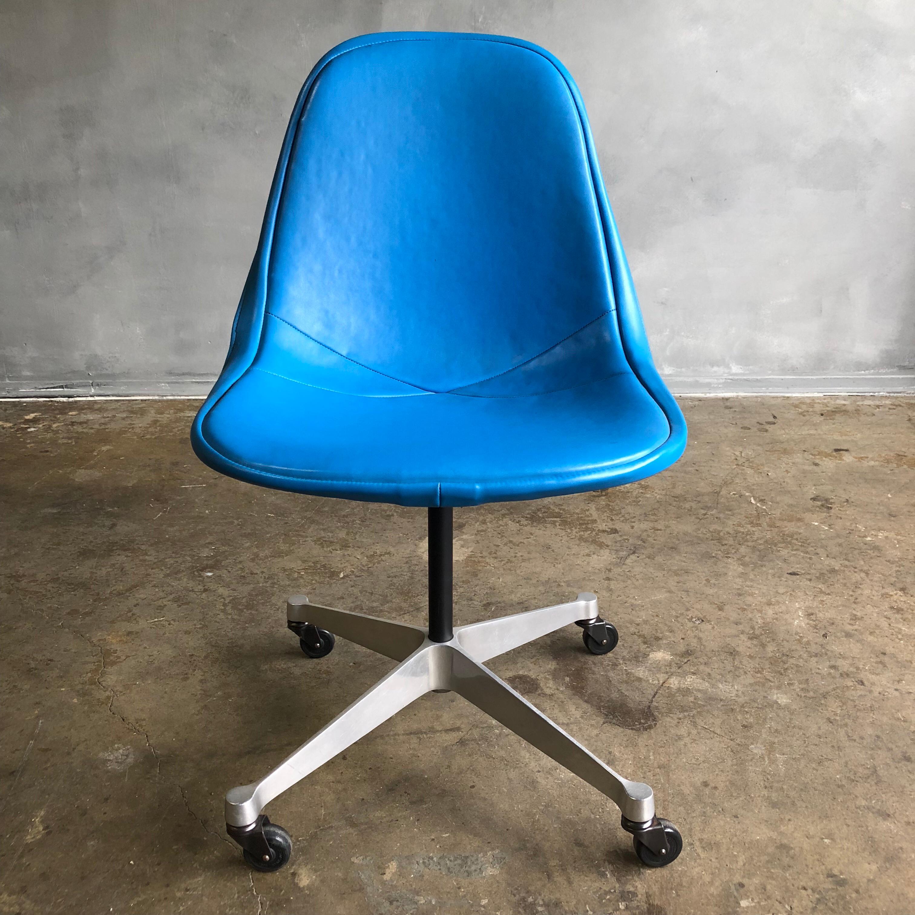 Midcentury Eames Wire Chair PKC-1 2