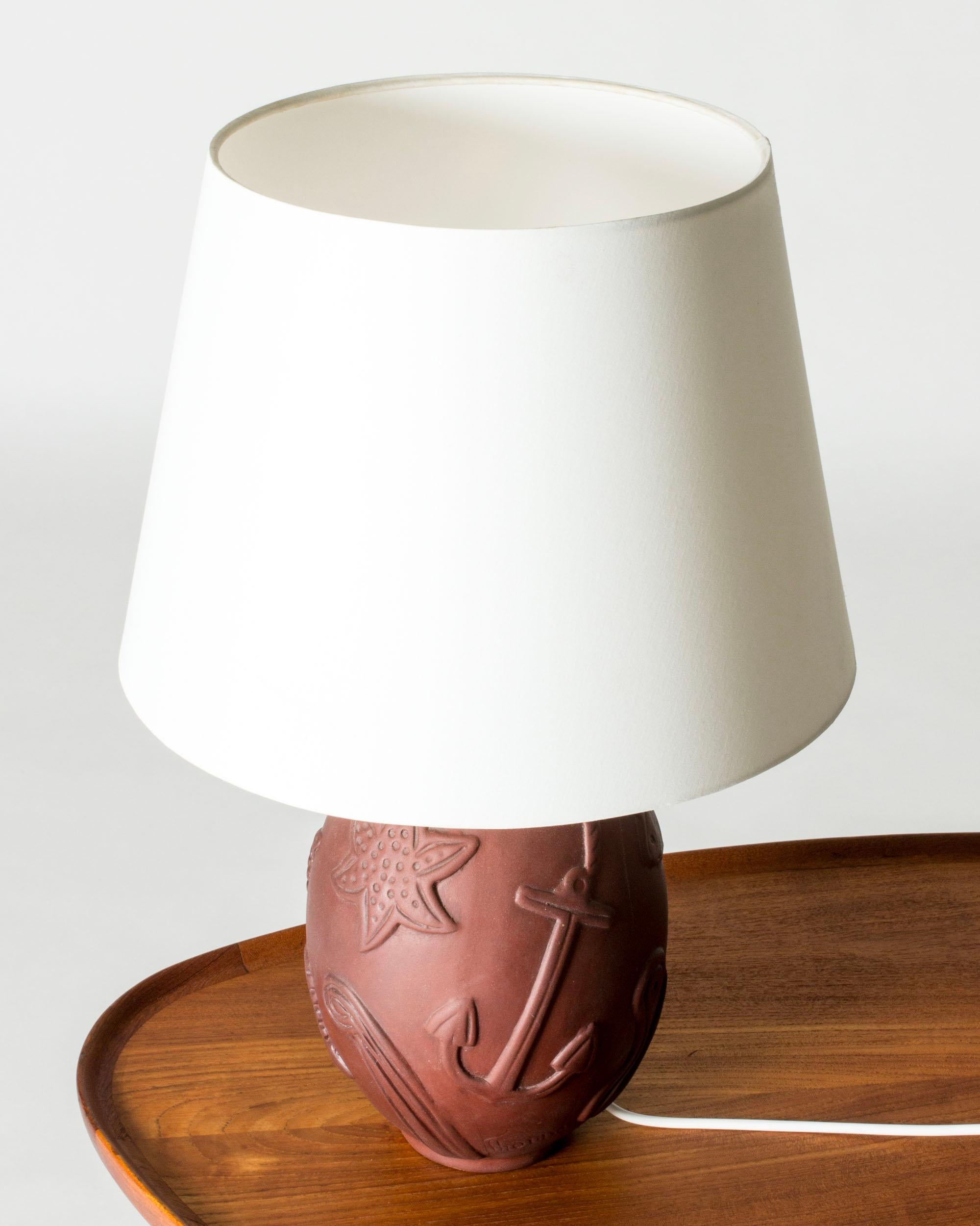 Scandinave moderne Lampe de table en faïence du milieu du siècle dernier par Anna-Lisa Thomson, Suède, années 1940 en vente
