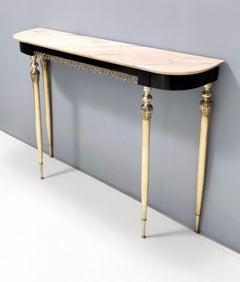 Table console en hêtre ébénisé et laiton avec un plateau en marbre rose portugais, Italie