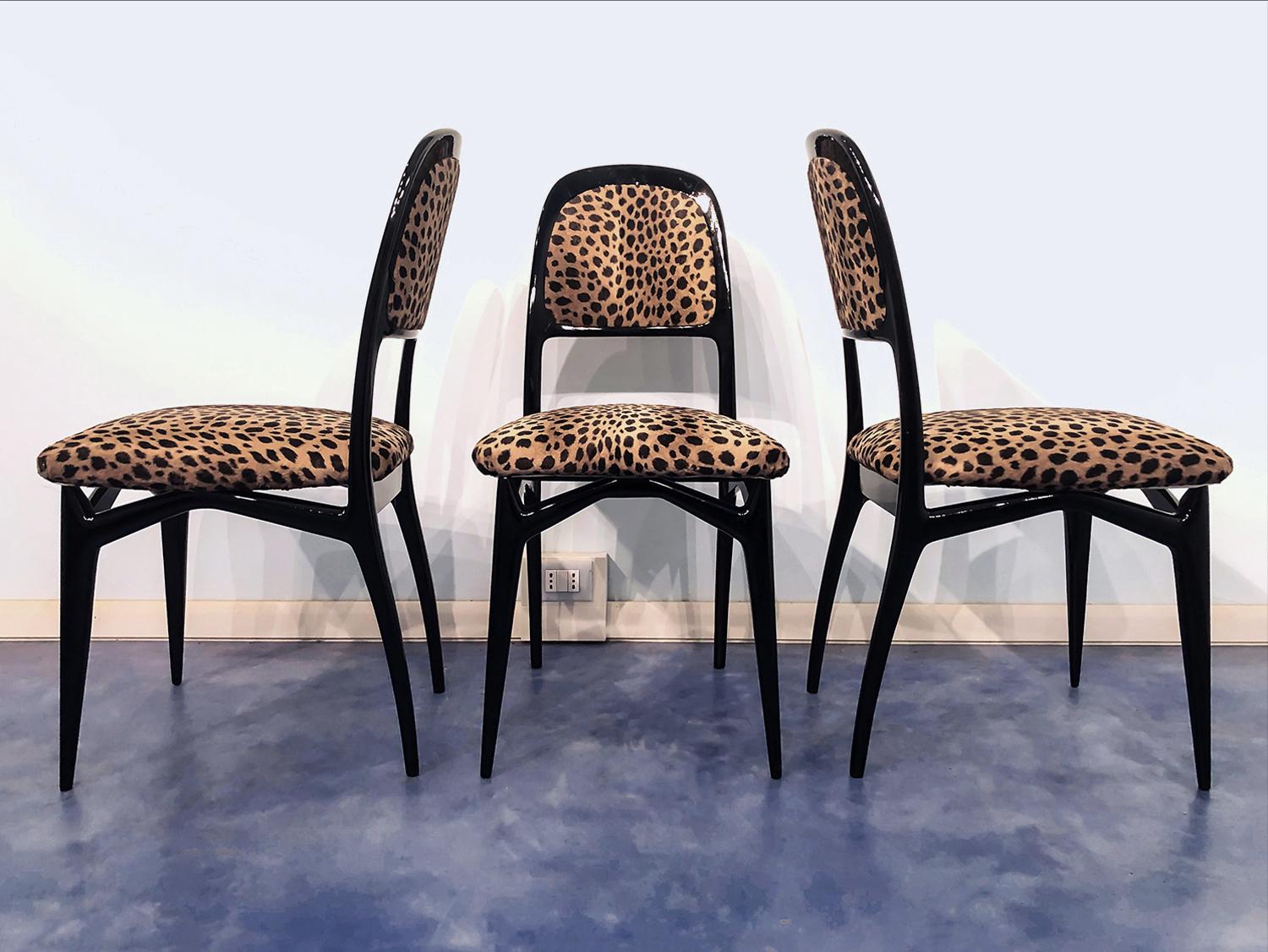 Italian Mid-Century Ebonized Dining Chairs by Vittorio Dassi, Set of Six, 1950s 10