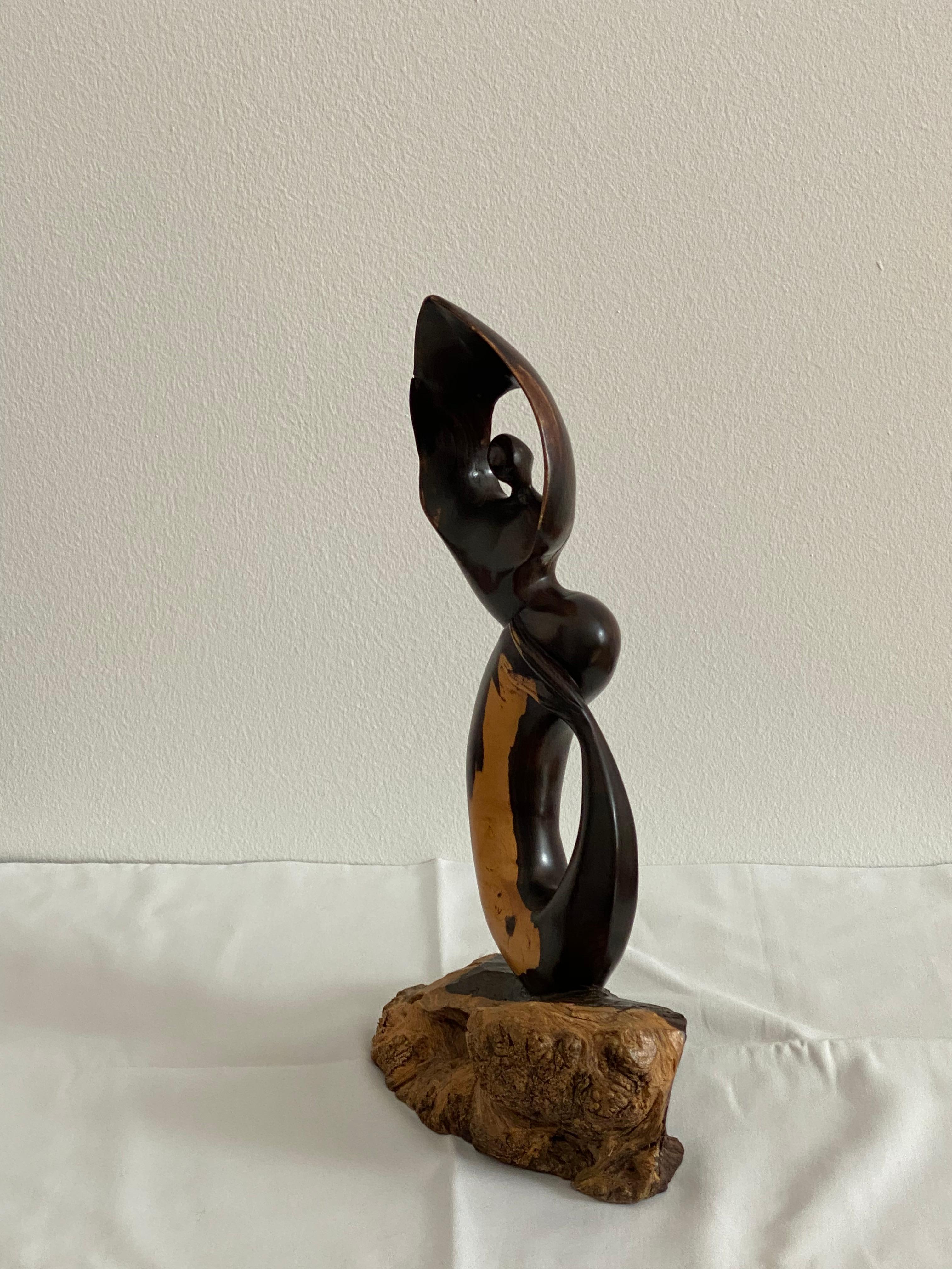 Milieu du XXe siècle Sculpture de sirène en ébène sculptée à la main du milieu du siècle dernier en vente