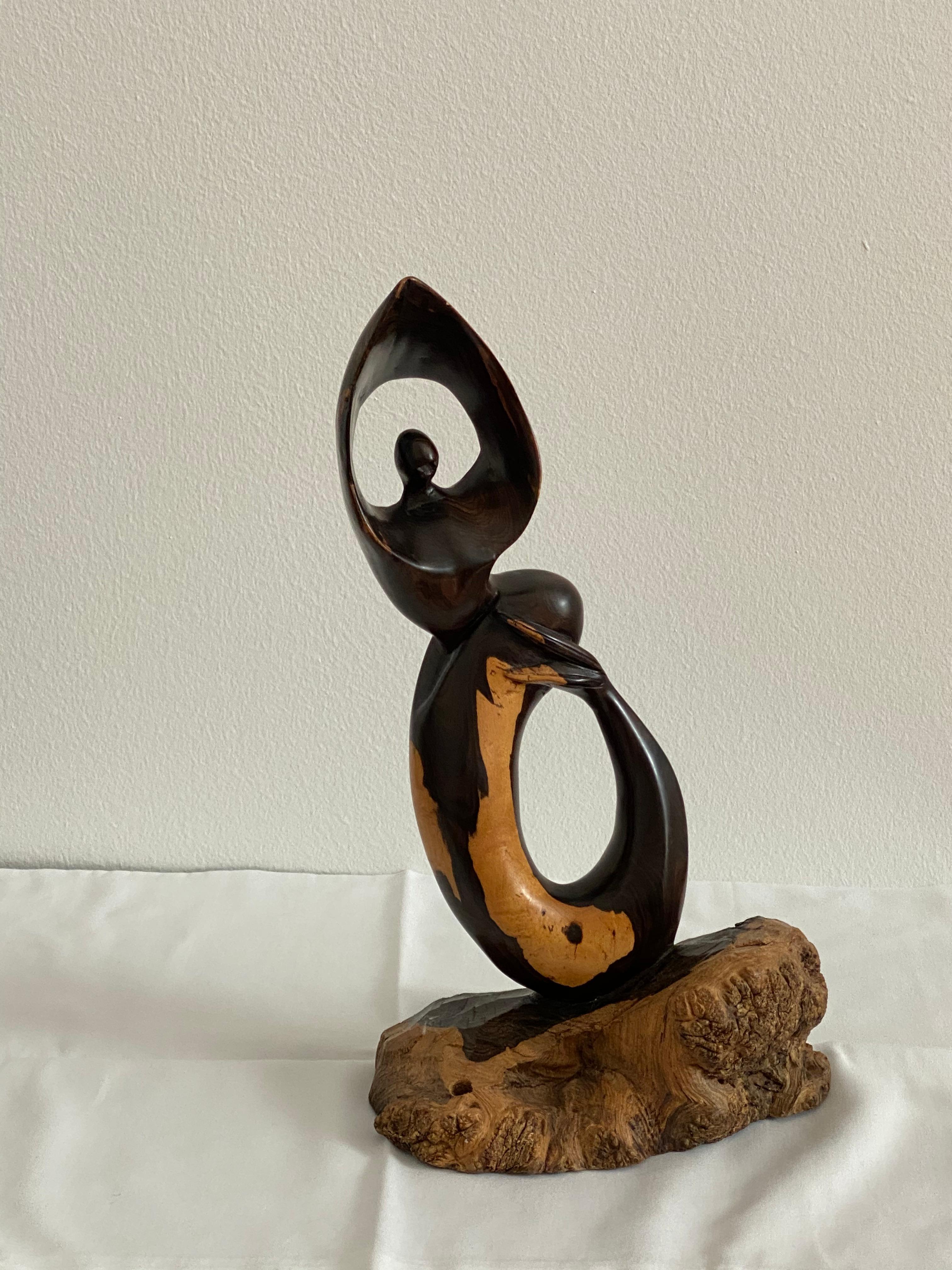 Bois de feuillus Sculpture de sirène en ébène sculptée à la main du milieu du siècle dernier en vente