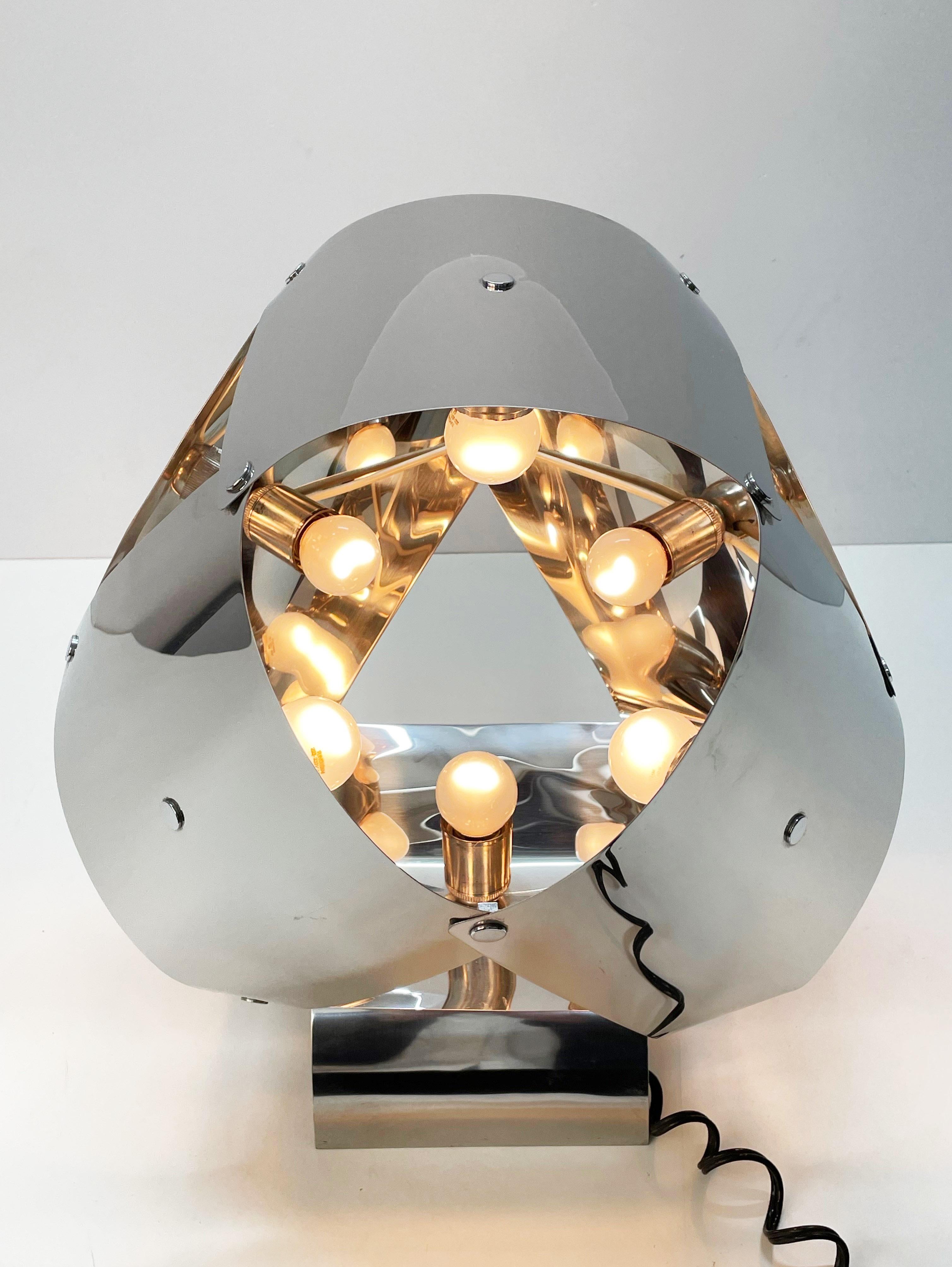 Midcentury Edera Radici ‘Avant Garde’ Steel Italian Table Lamp for Sagim, 1970 For Sale 10