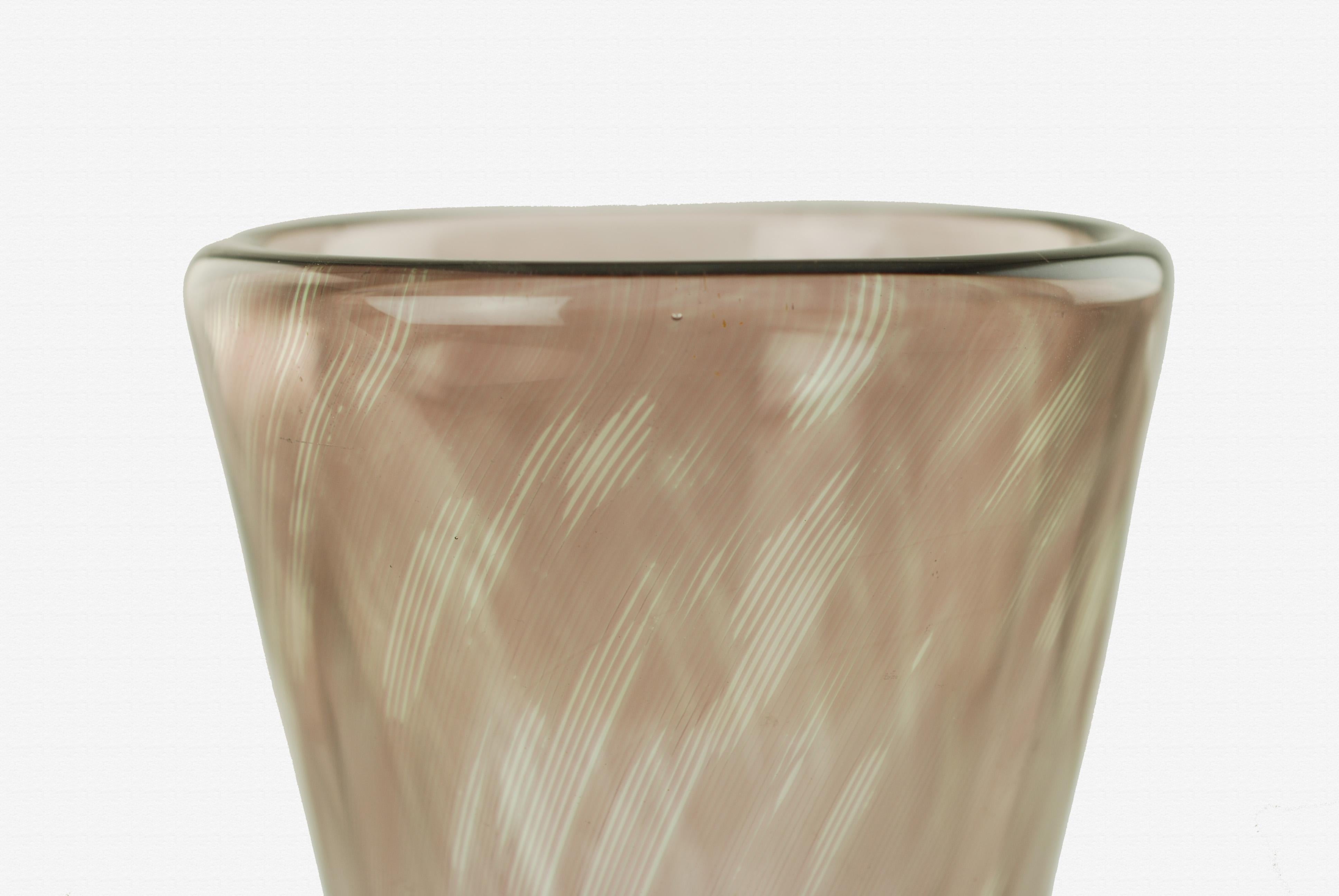 Midcentury Edvin Öhrström for Orrefors Sweden Graal Glass Vase In Good Condition For Sale In Cincinnati, OH