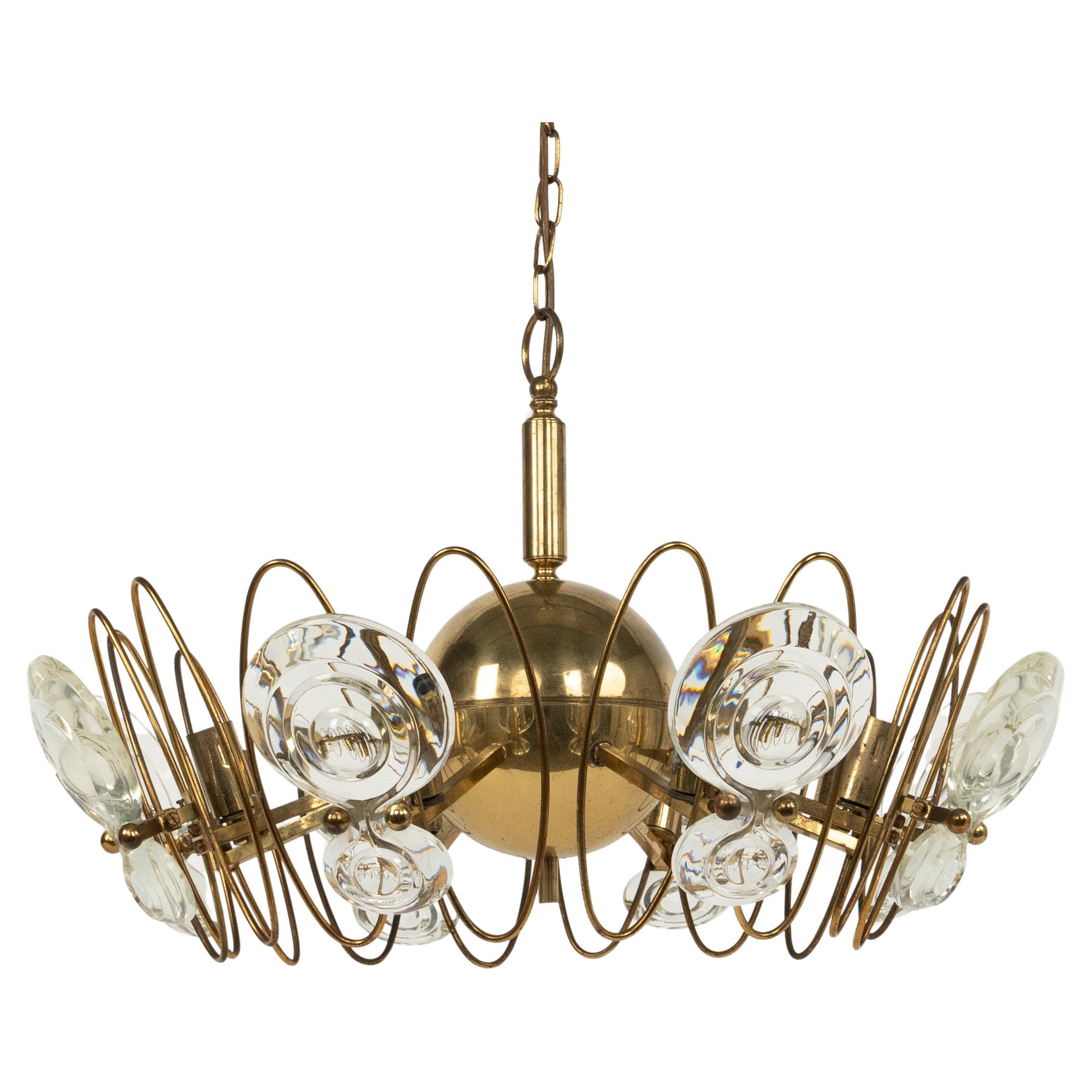 Lampadario a otto luci del Medioevo in ottone e vetro di Oscar Torlasco, Italia 1960s in vendita 5