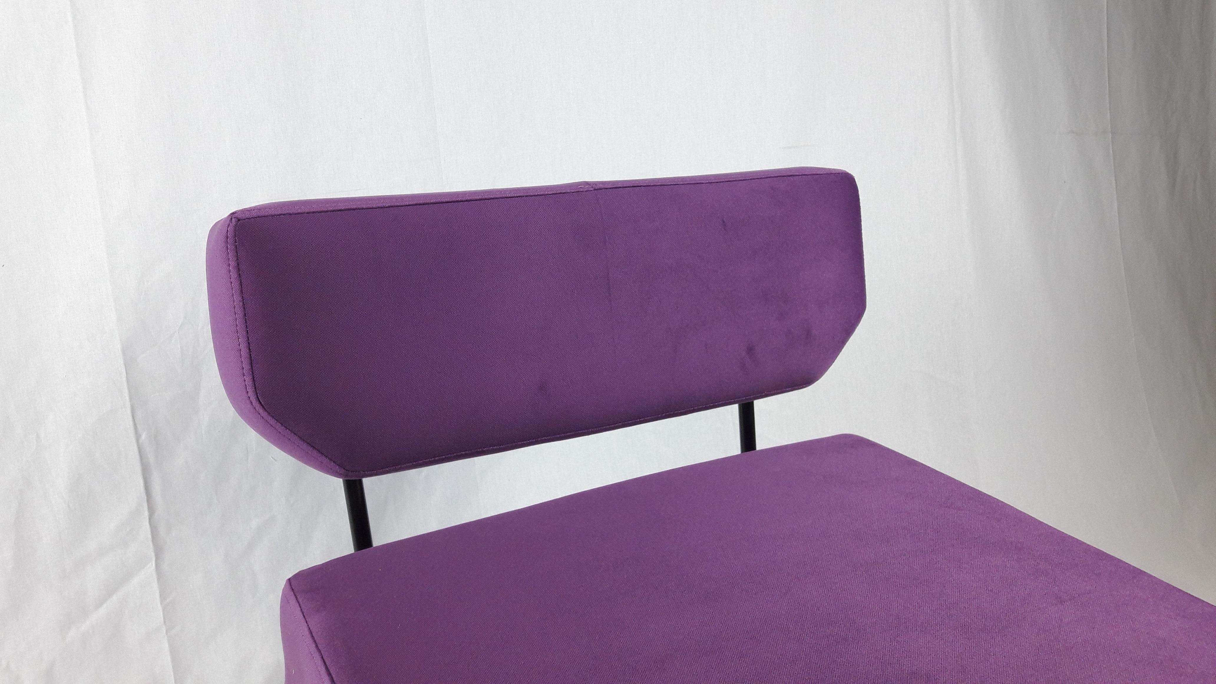 Midcentury Elettra's Style Italian Violet Armchair, 1950s In Good Condition For Sale In Cassina de'Pecchi, IT