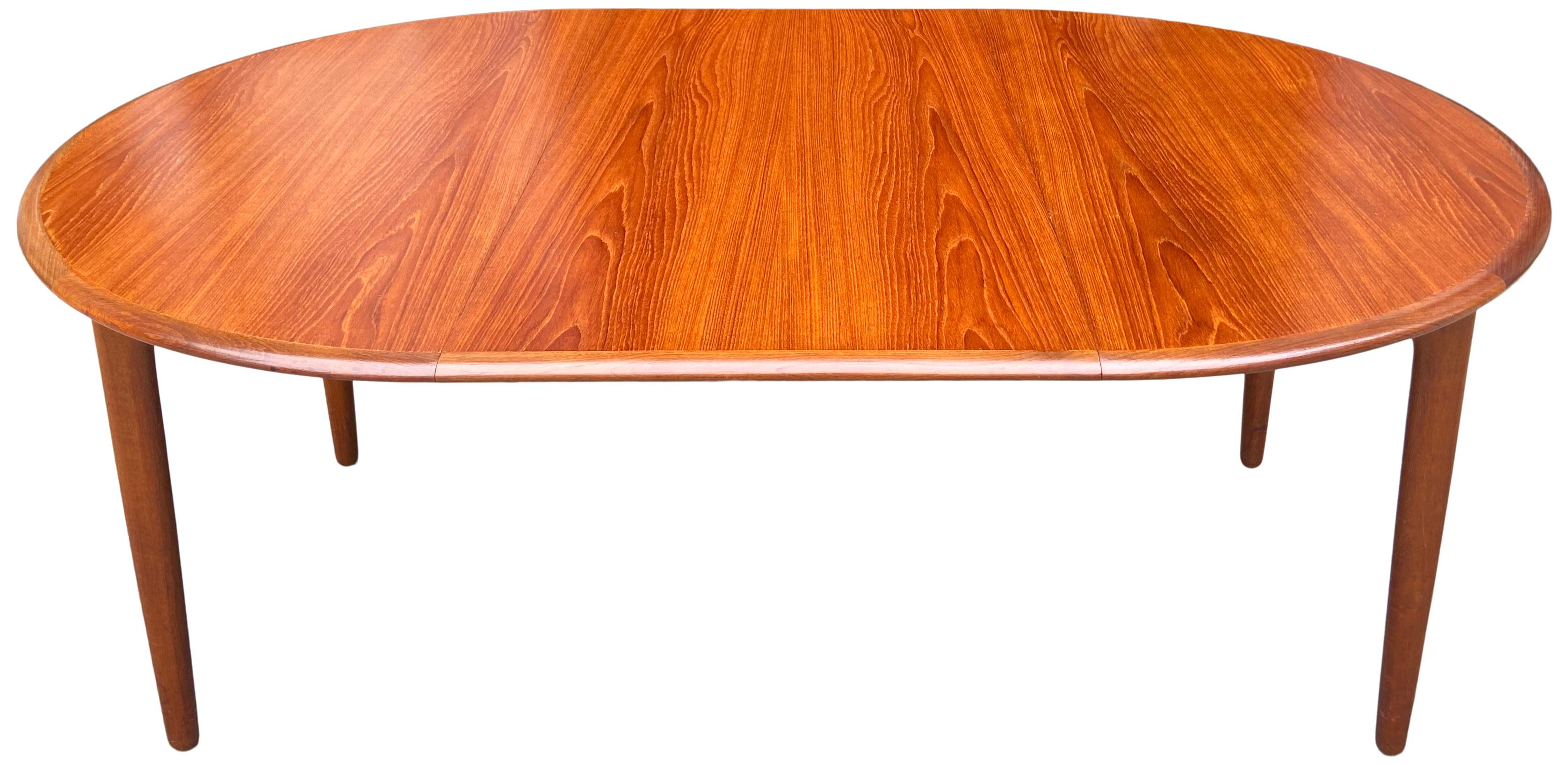 Mid-Century Modern Midcentury Elliptical Oval Teak Expandable Dining Table '2' Leaves