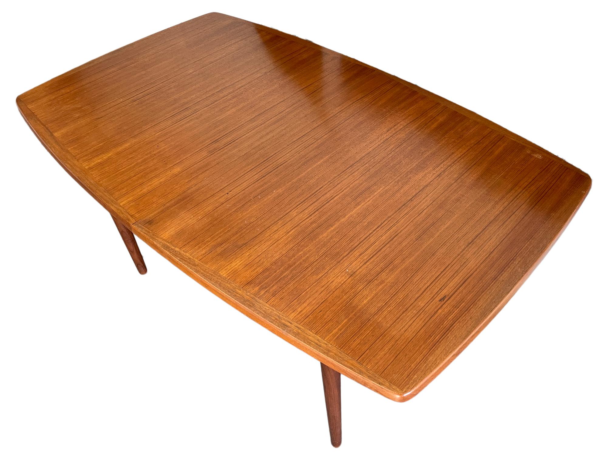 Danish Midcentury Elliptical rounded Teak Expandable Dining Table '2' Leaves Beautiful