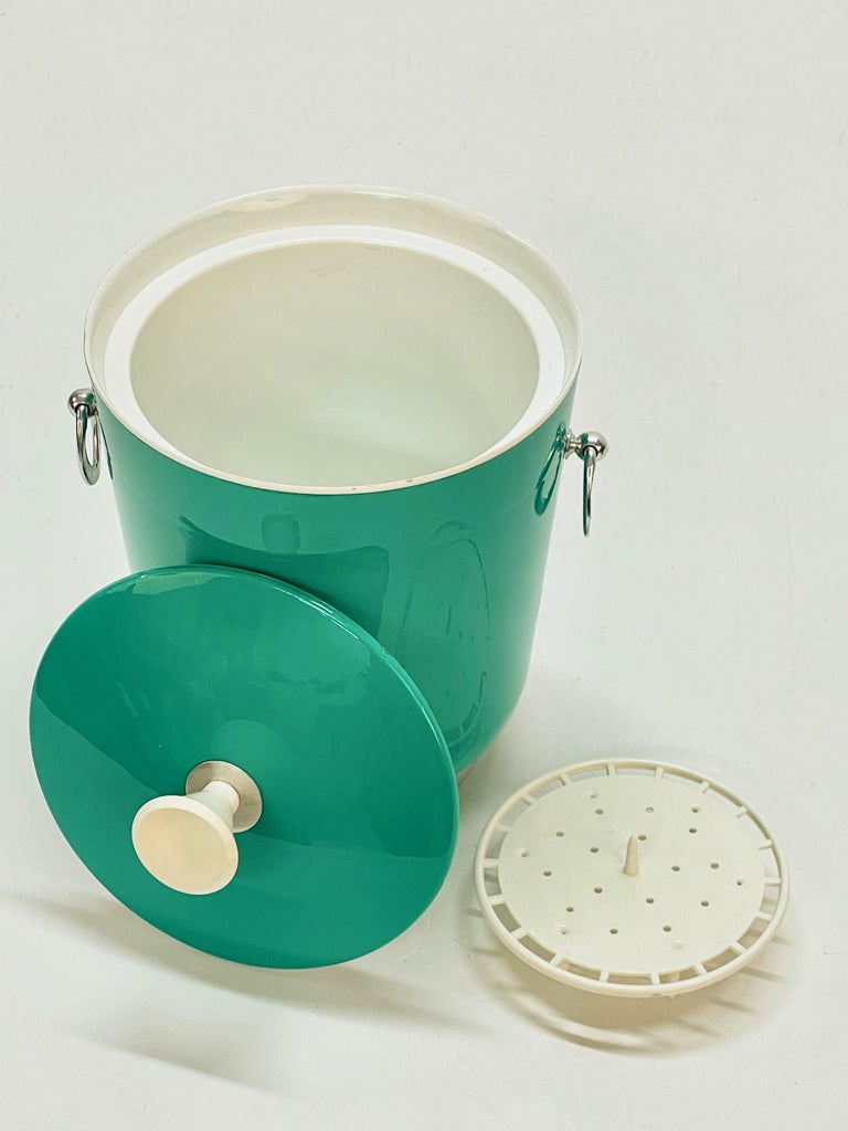 MidCentury Emerald Green Plastic Italian Ice Bucket with Aluminium